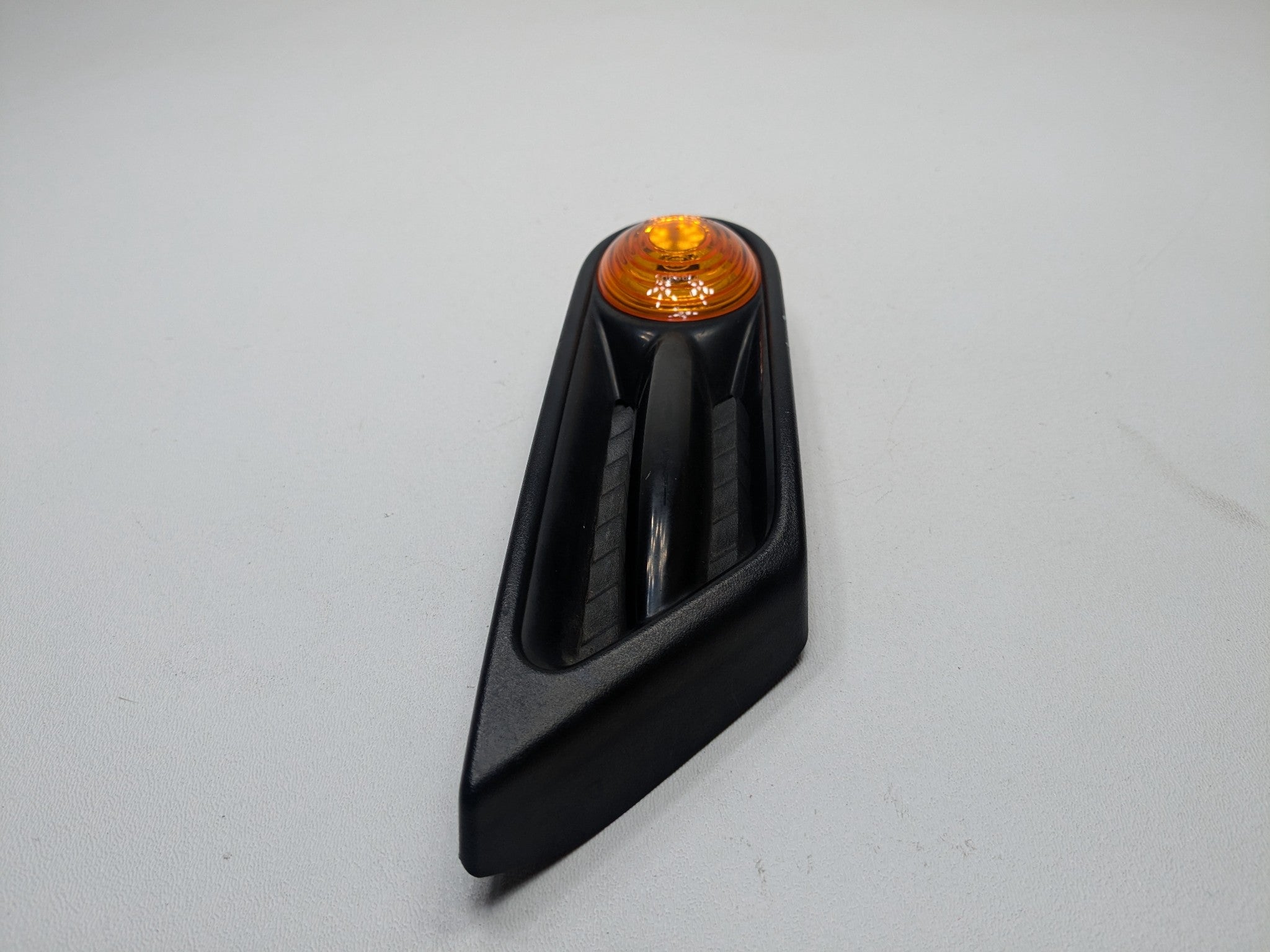 2010 - 2013 OEM MINI COOPER FRONT RIGHT PASSENGER SIDE PARKING TURN SIGNAL LIGHT