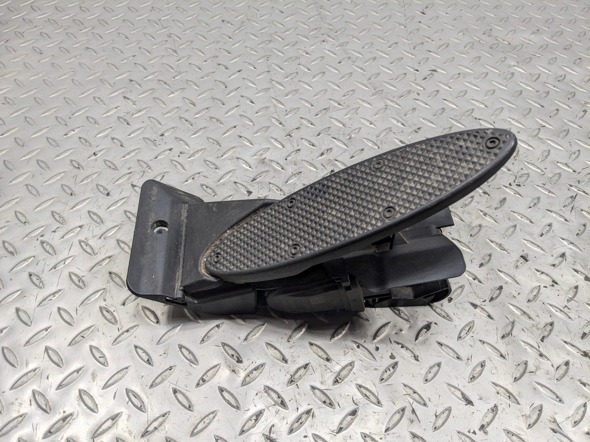 2010 - 2013 OEM MINI COOPER GAS ACCELERATION THROTTLE PEDAL SENSOR BLACK