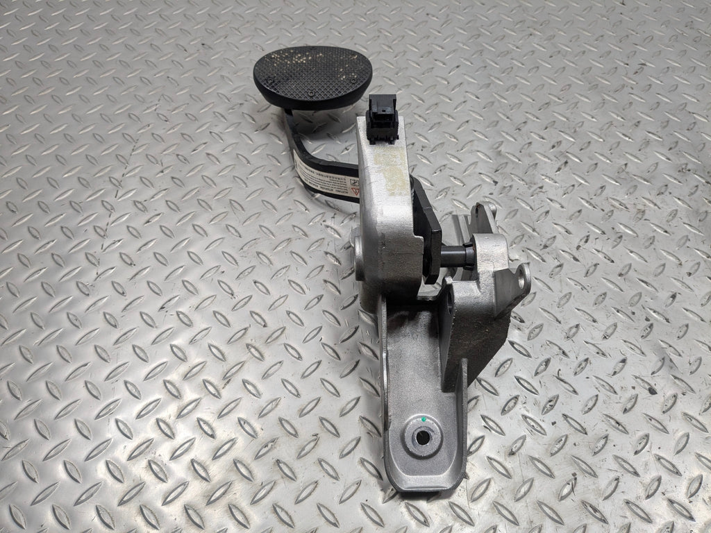 2010 - 2013 OEM MINI COOPER FOOT STOP BRAKE PEDAL WITH BRACKET ASSEMBLY