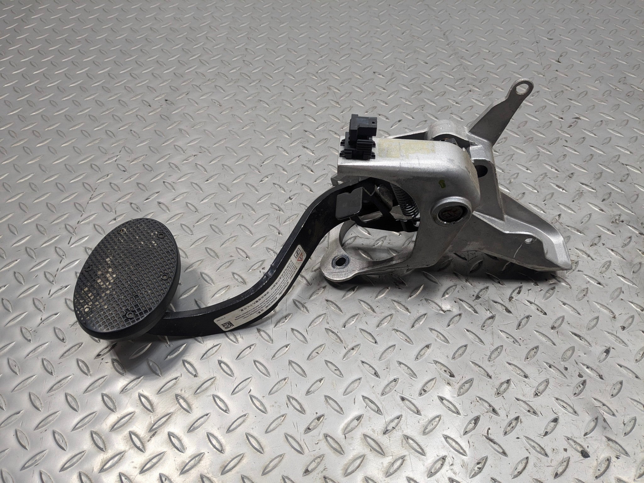 2010 - 2013 OEM MINI COOPER FOOT STOP BRAKE PEDAL WITH BRACKET ASSEMBLY