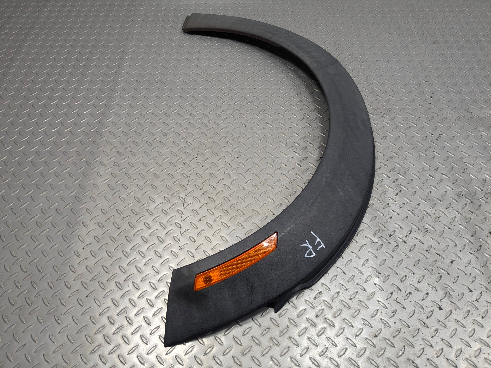 2010 - 2013 OEM MINI COOPER FRONT RIGHT SIDE FENDER FLARE BODY MOLDING TRIM