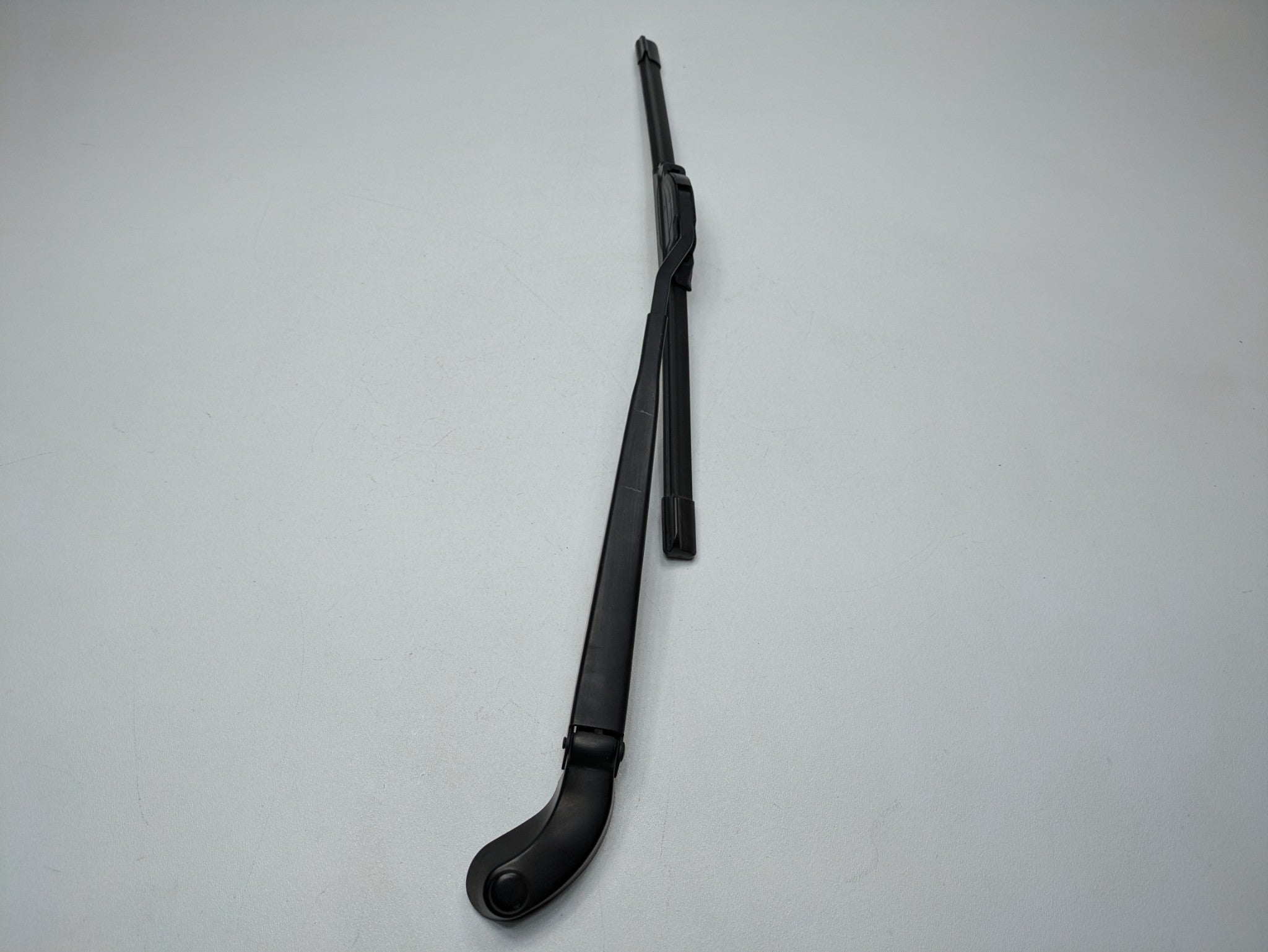 2010 - 2013 OEM MINI COOPER FRONT RIGHT SIDE WINDSHIELD WIPER ARM WITH BLADE