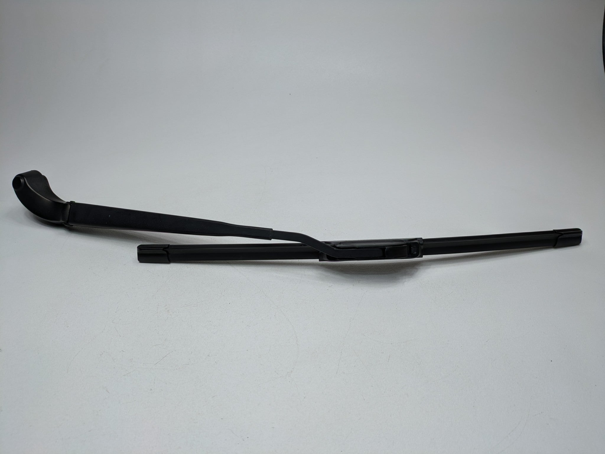 2010 - 2013 OEM MINI COOPER FRONT LEFT SIDE WINDSHIELD WIPER ARM WITH BLADE