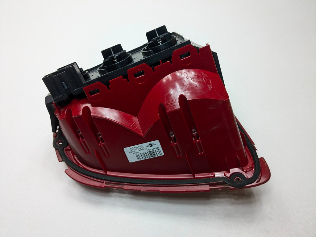 2010 - 2013 OEM MINI COOPER REAR LEFT DRIVER SIDE TAIL LIGHT ASSEMBLY