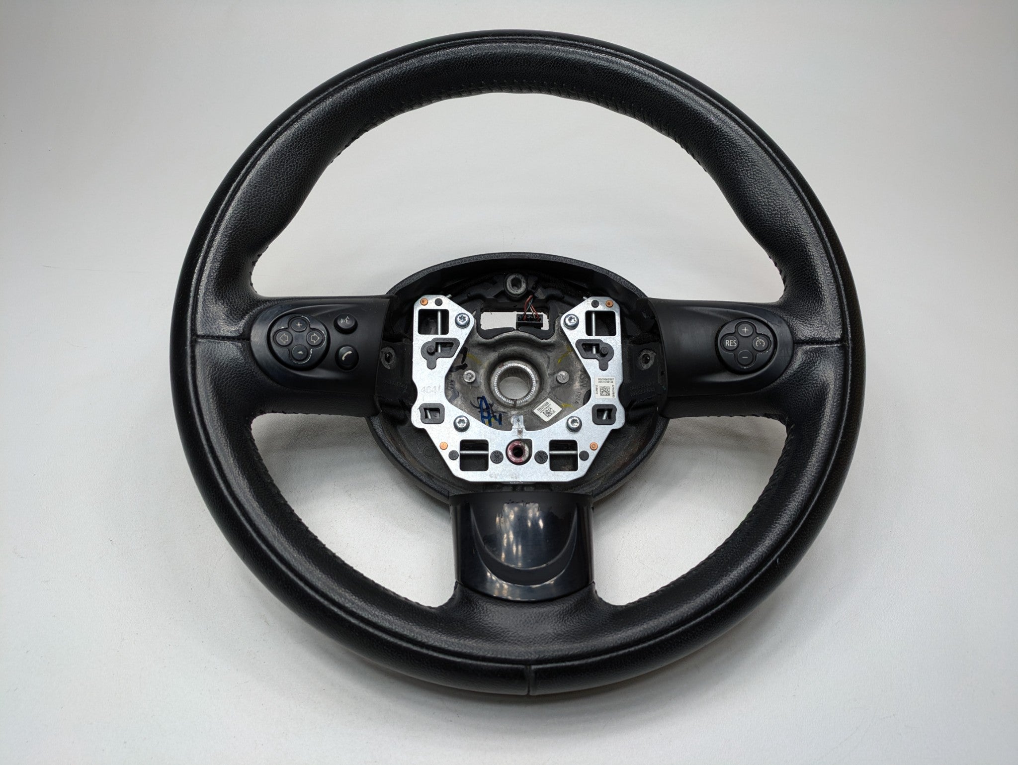 10 - 13 OEM MINI COOPER STEERING WHEEL WITH CONTROL SWITCH BUTTON ASSEMBLY BLACK