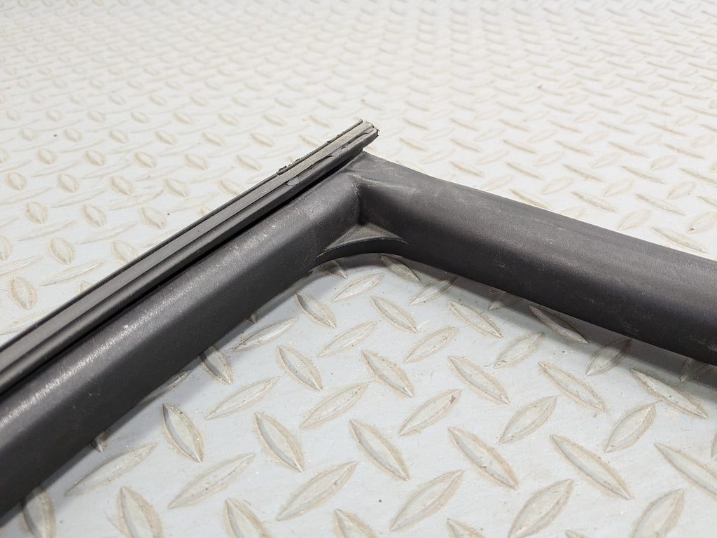 2010 - 2013 OEM MINI COOPER FRONT LEFT SIDE DOOR SEAL WEATHER STRIPPING RUBBER