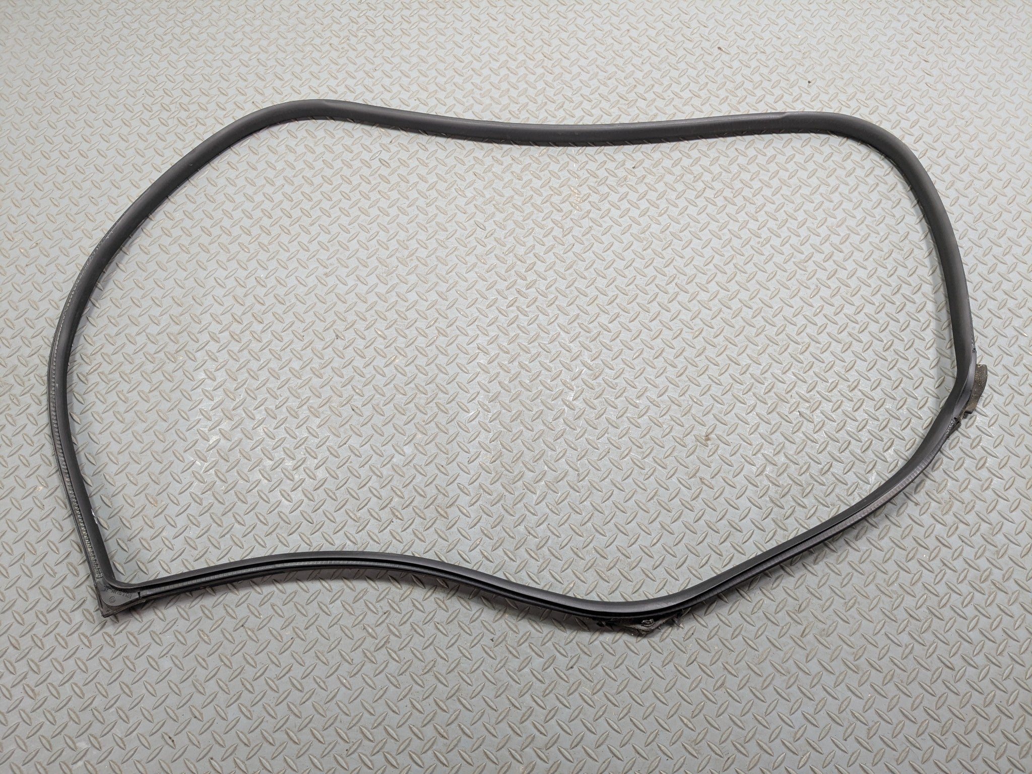 2010 - 2013 OEM MINI COOPER FRONT RIGHT SIDE DOOR SEAL WEATHER STRIPPING RUBBER