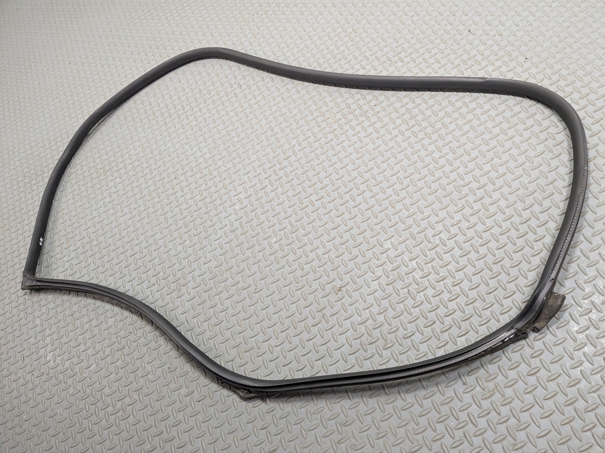 2010 - 2013 OEM MINI COOPER FRONT RIGHT SIDE DOOR SEAL WEATHER STRIPPING RUBBER