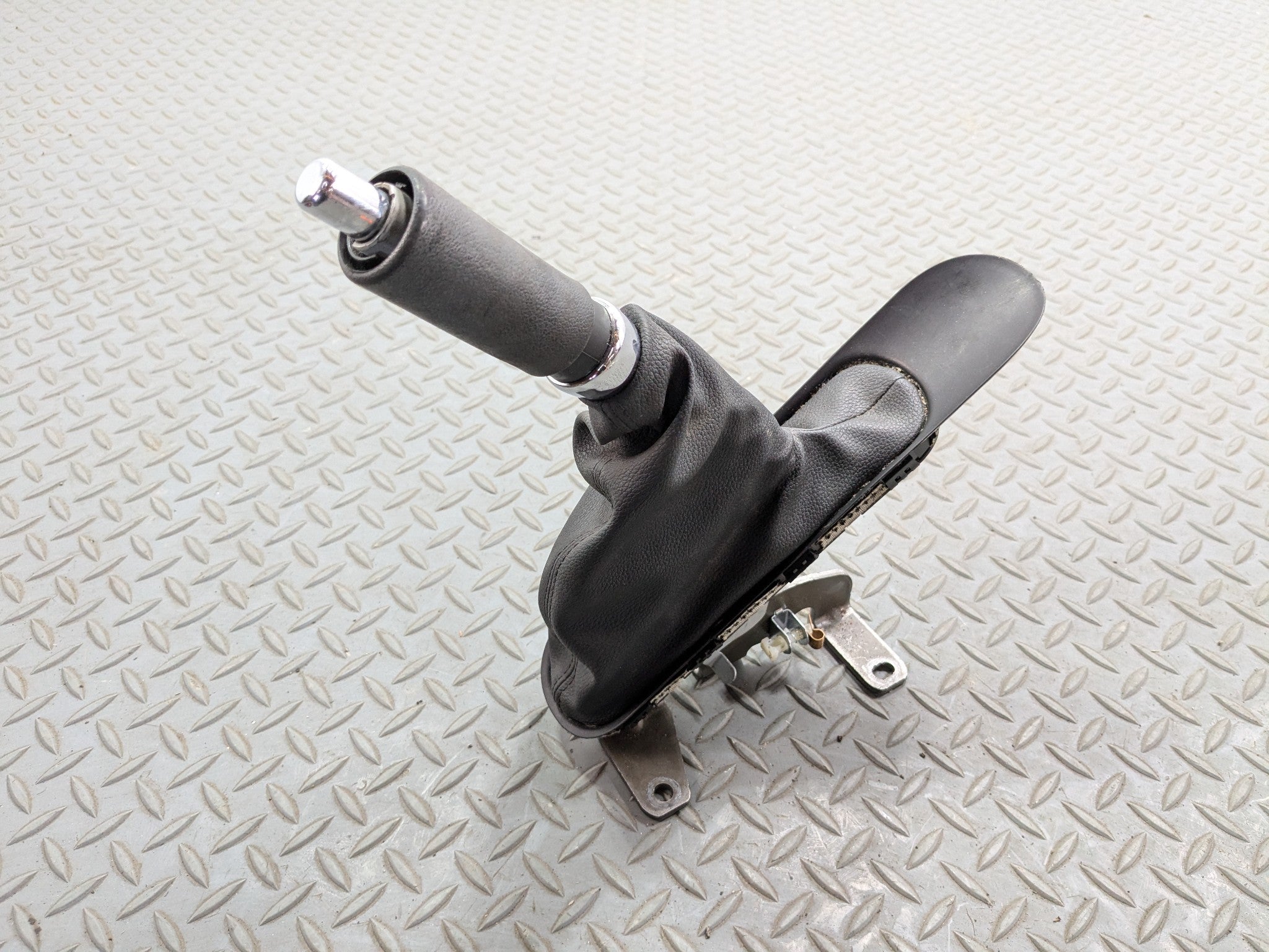 2010 - 2013 OEM MINI COOPER EMERGENCY PARKING BRAKE HANDLE LEVER