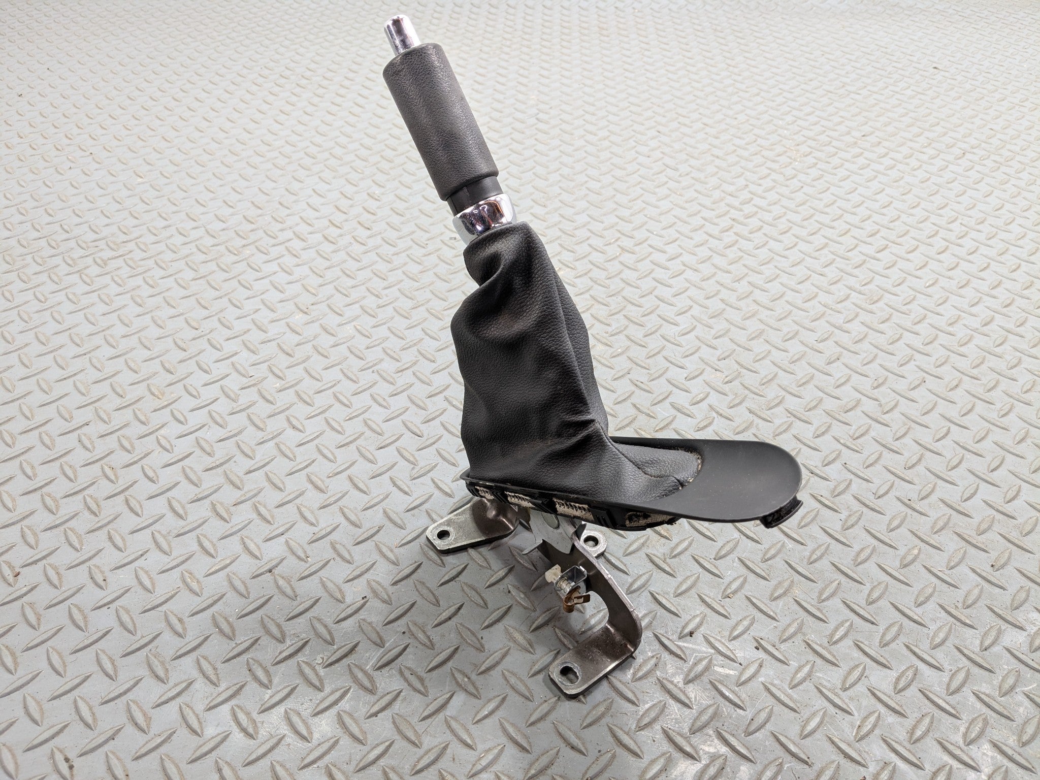 2010 - 2013 OEM MINI COOPER EMERGENCY PARKING BRAKE HANDLE LEVER