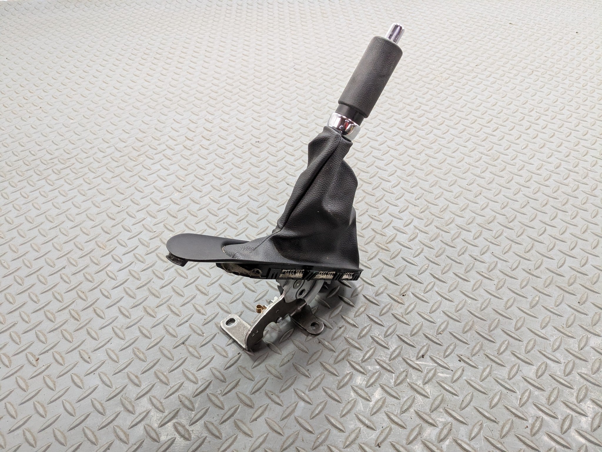 2010 - 2013 OEM MINI COOPER EMERGENCY PARKING BRAKE HANDLE LEVER