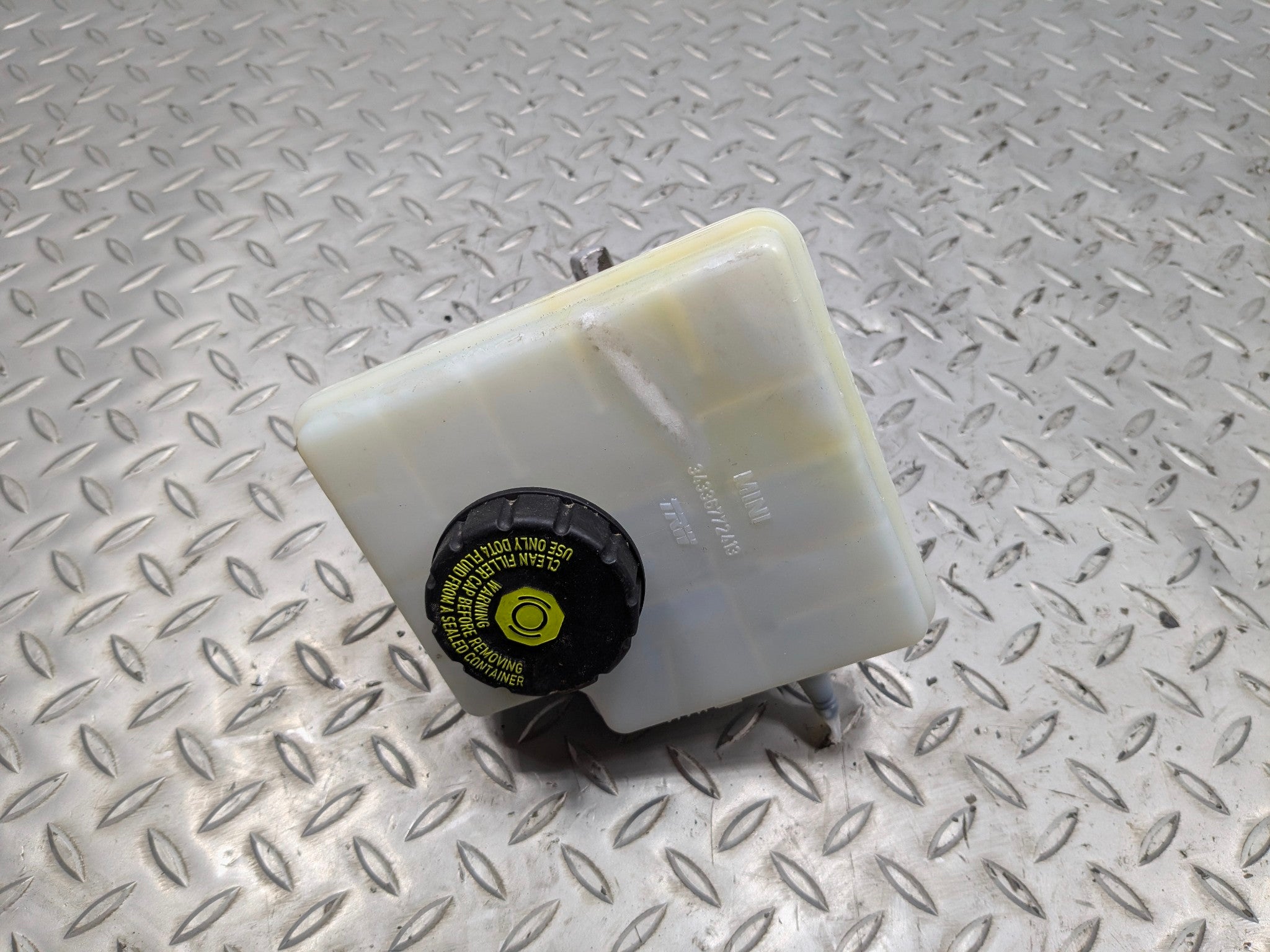 2010 - 2013 OEM MINI COOPER BRAKE MASTER CYLINDER WITH RESERVOIR ASSEMBLY