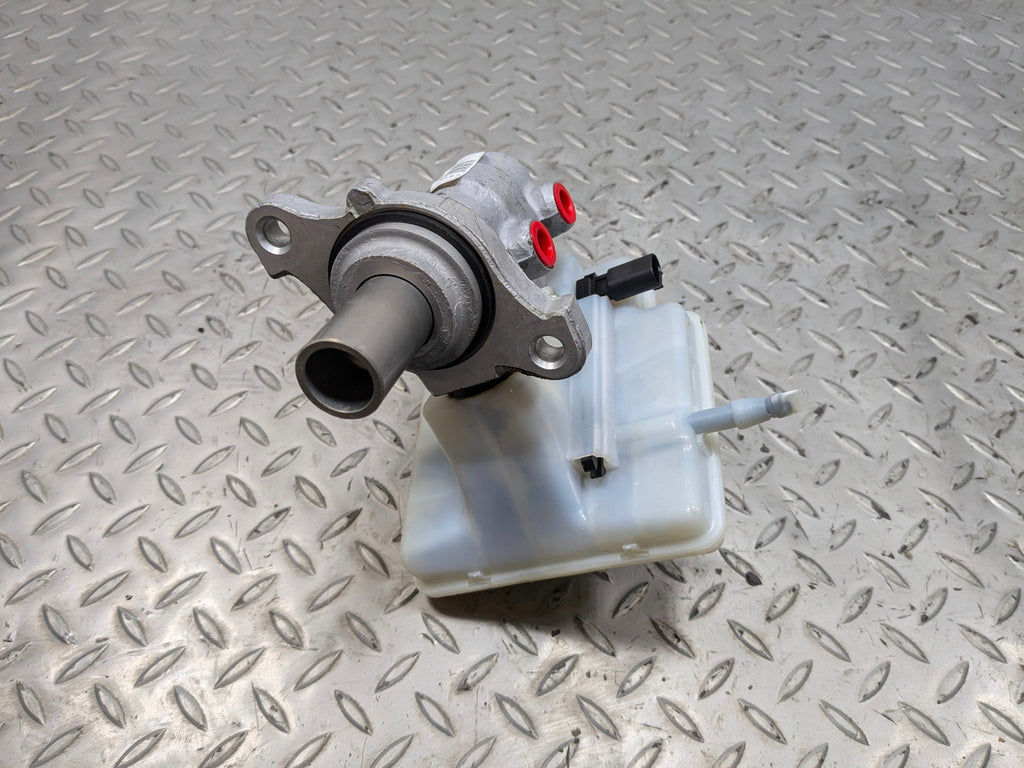 2010 - 2013 OEM MINI COOPER BRAKE MASTER CYLINDER WITH RESERVOIR ASSEMBLY