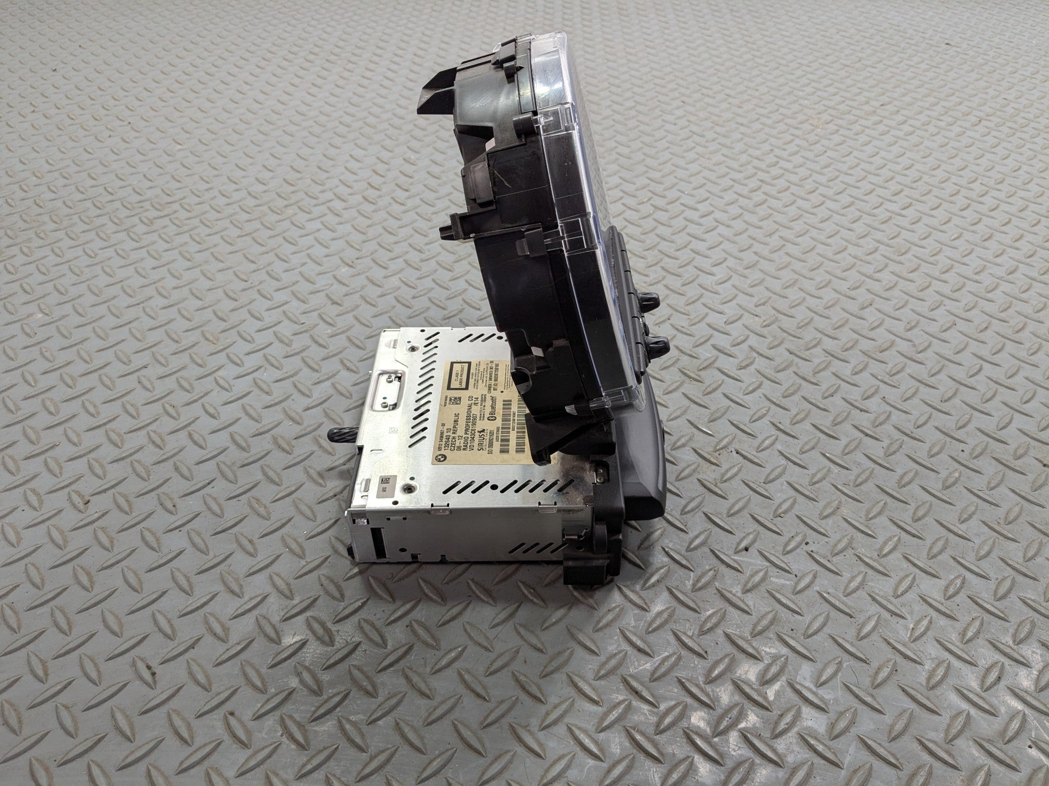 2010 - 2013 OEM MINI COOPER INSTRUMENT CLUSTER GAUGES SPEEDOMETER WITH CD PLAYER