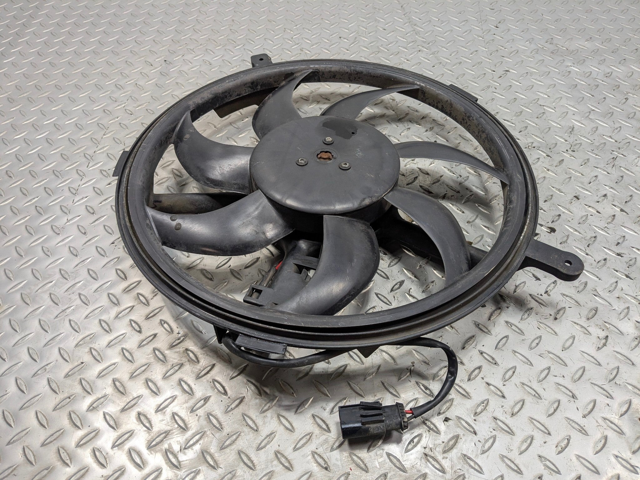2010 - 2013 OEM MINI COOPER ELECTRIC COOLING RADIATOR MOTOR FAN ASSEMBLY
