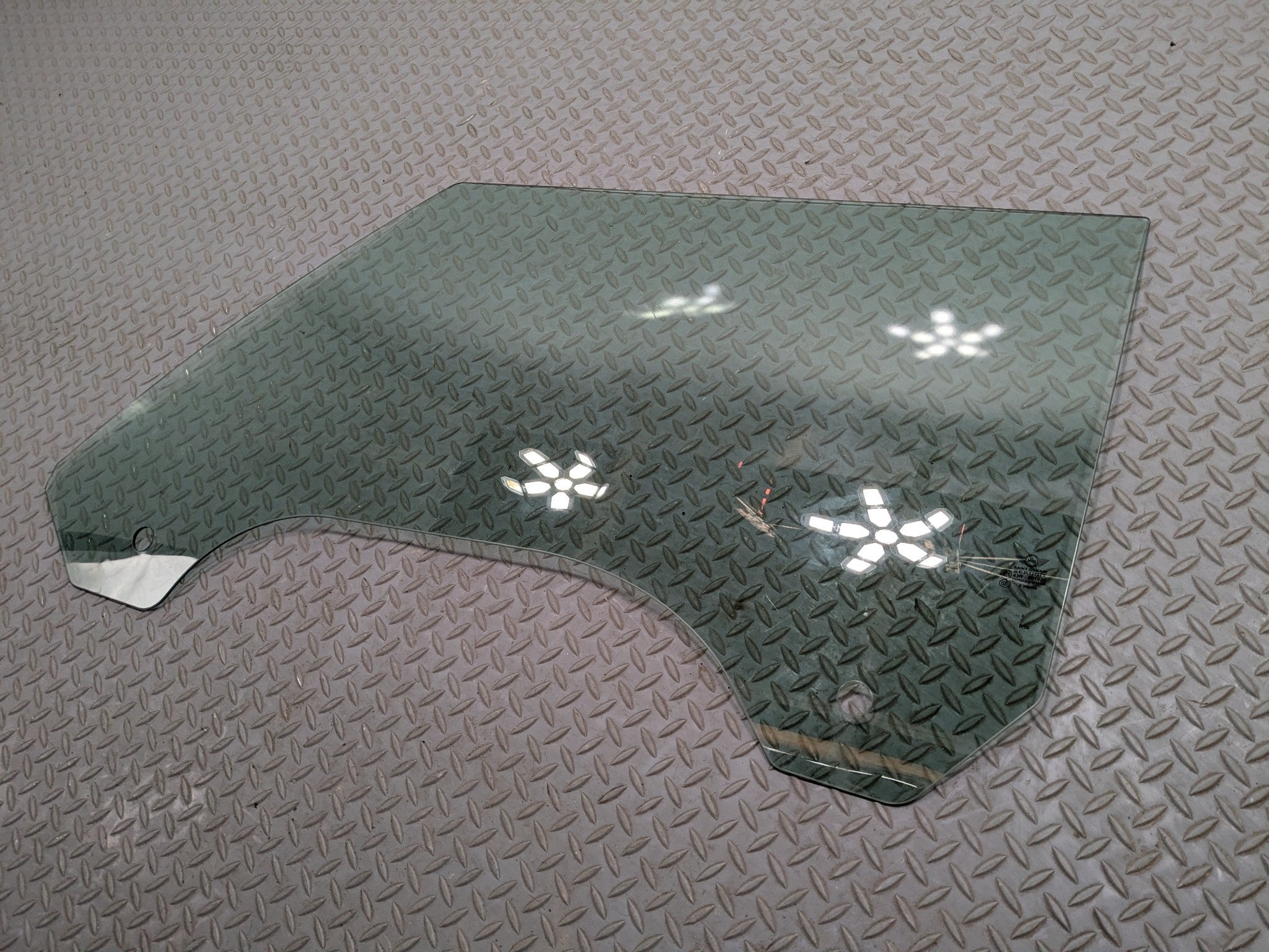 2010 - 2013 OEM MINI COOPER FRONT LEFT DRIVER SIDE DOOR WINDOW GLASS