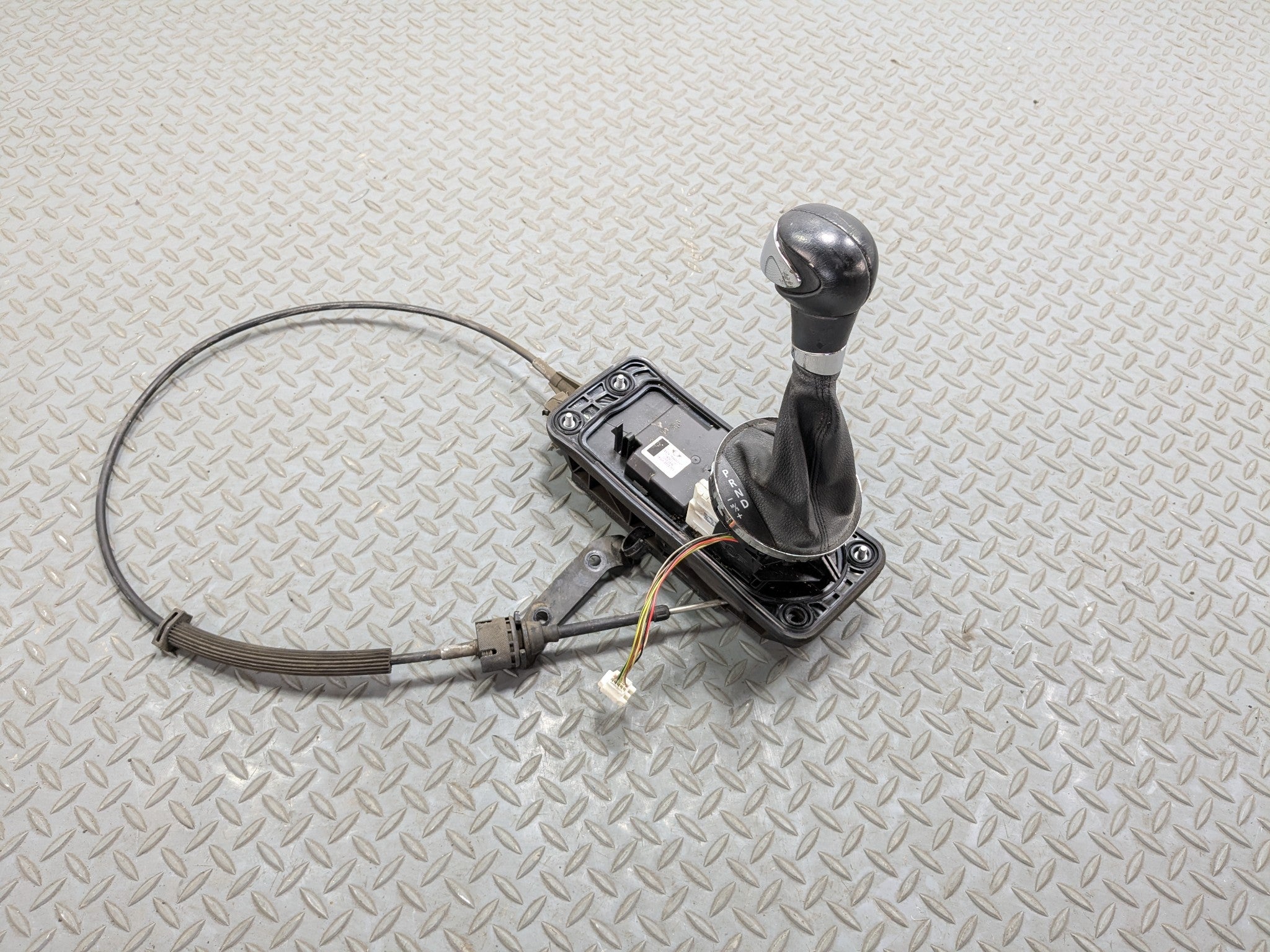 2010 - 2013 OEM MINI COOPER AUTOMATIC TRANSMISSION SHIFTER SELECTOR LEVER