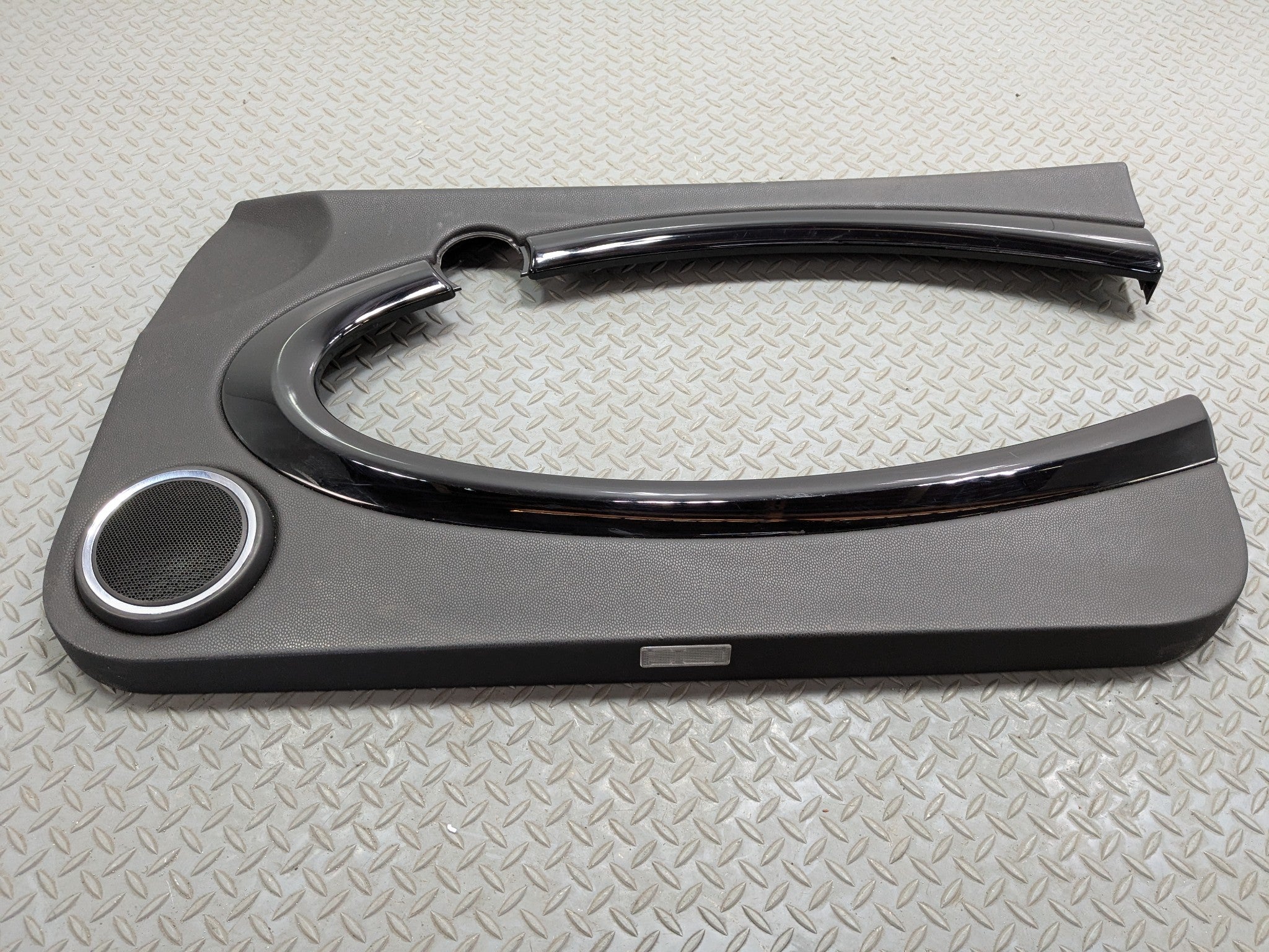 2010 - 2013 OEM MINI COOPER FRONT RIGHT SIDE DOOR INTERIOR TRIM PANEL BLACK