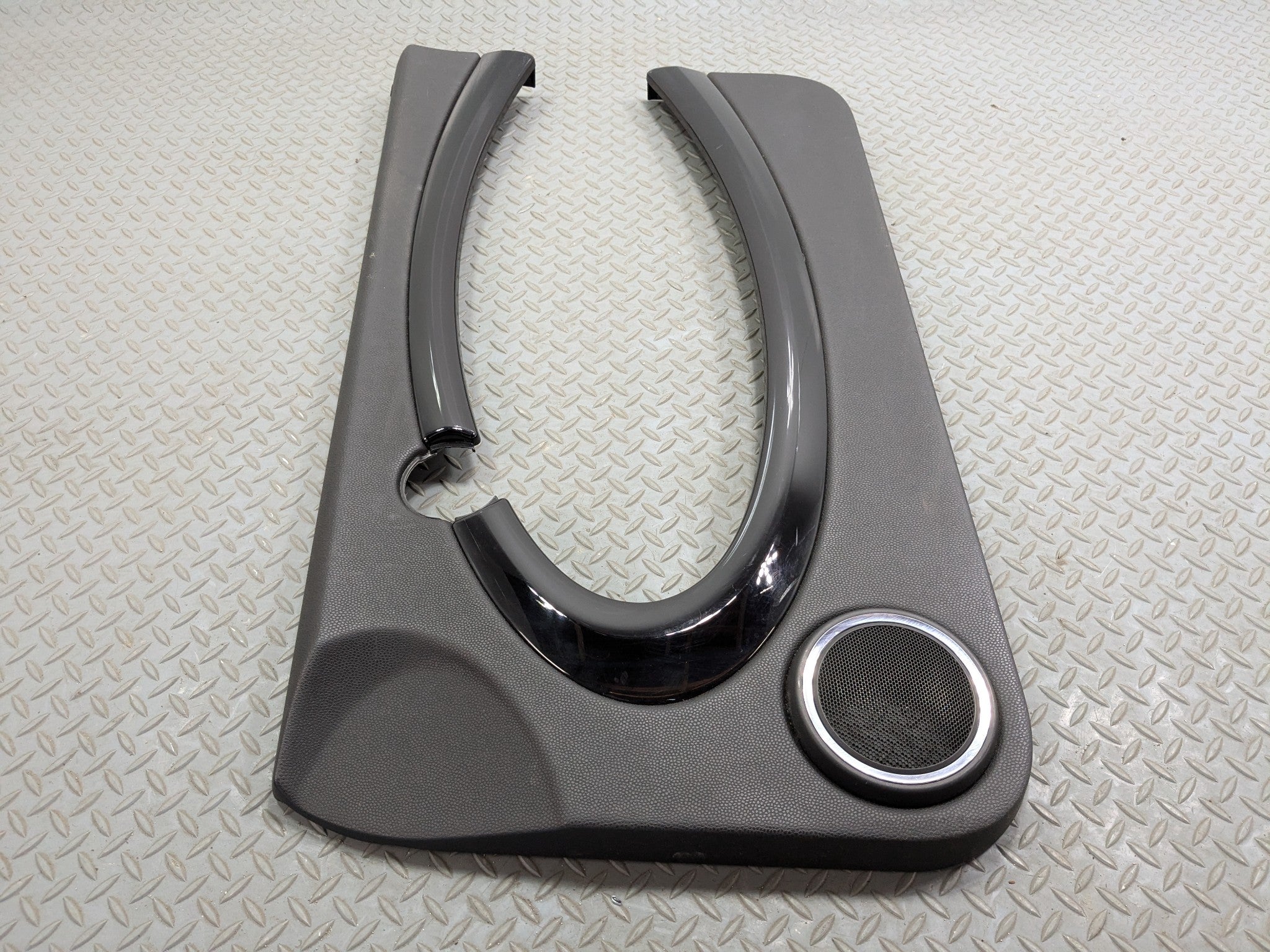 2010 - 2013 OEM MINI COOPER FRONT RIGHT SIDE DOOR INTERIOR TRIM PANEL BLACK