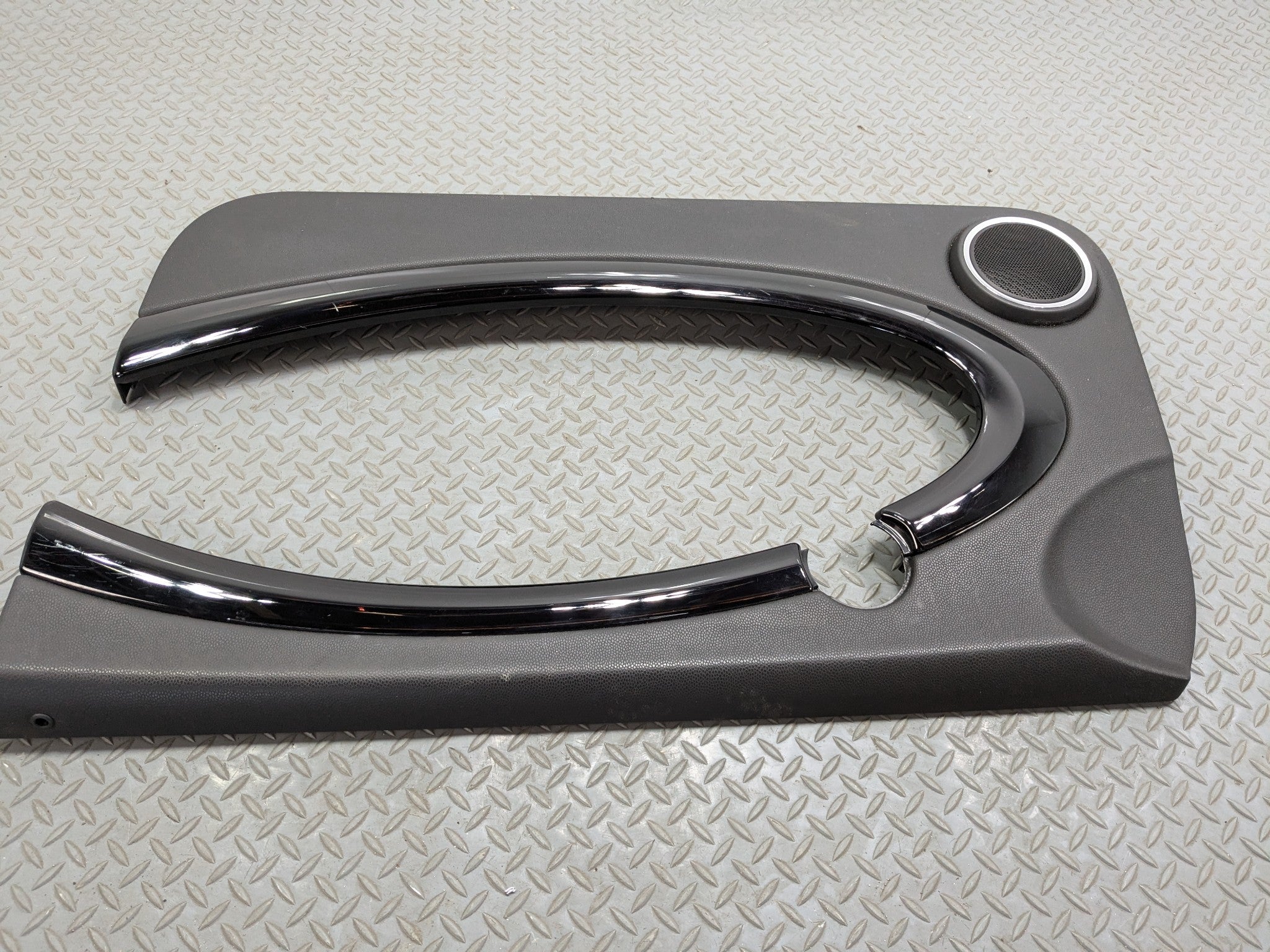 2010 - 2013 OEM MINI COOPER FRONT RIGHT SIDE DOOR INTERIOR TRIM PANEL BLACK