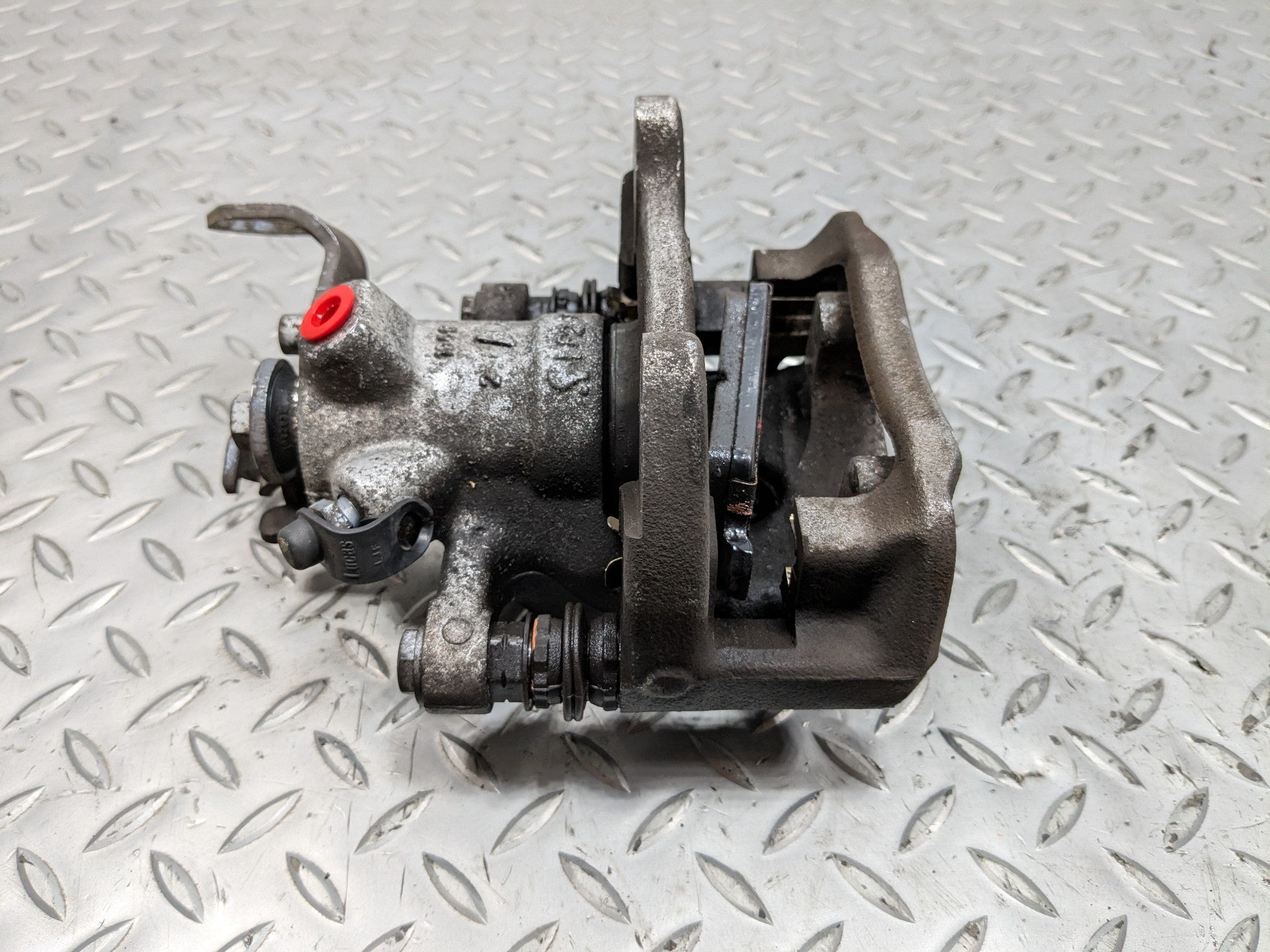 10 - 13 OEM MINI COOPER REAR RIGHT PASSENGER SIDE BASE BRAKE CALIPER ASSEMBLY