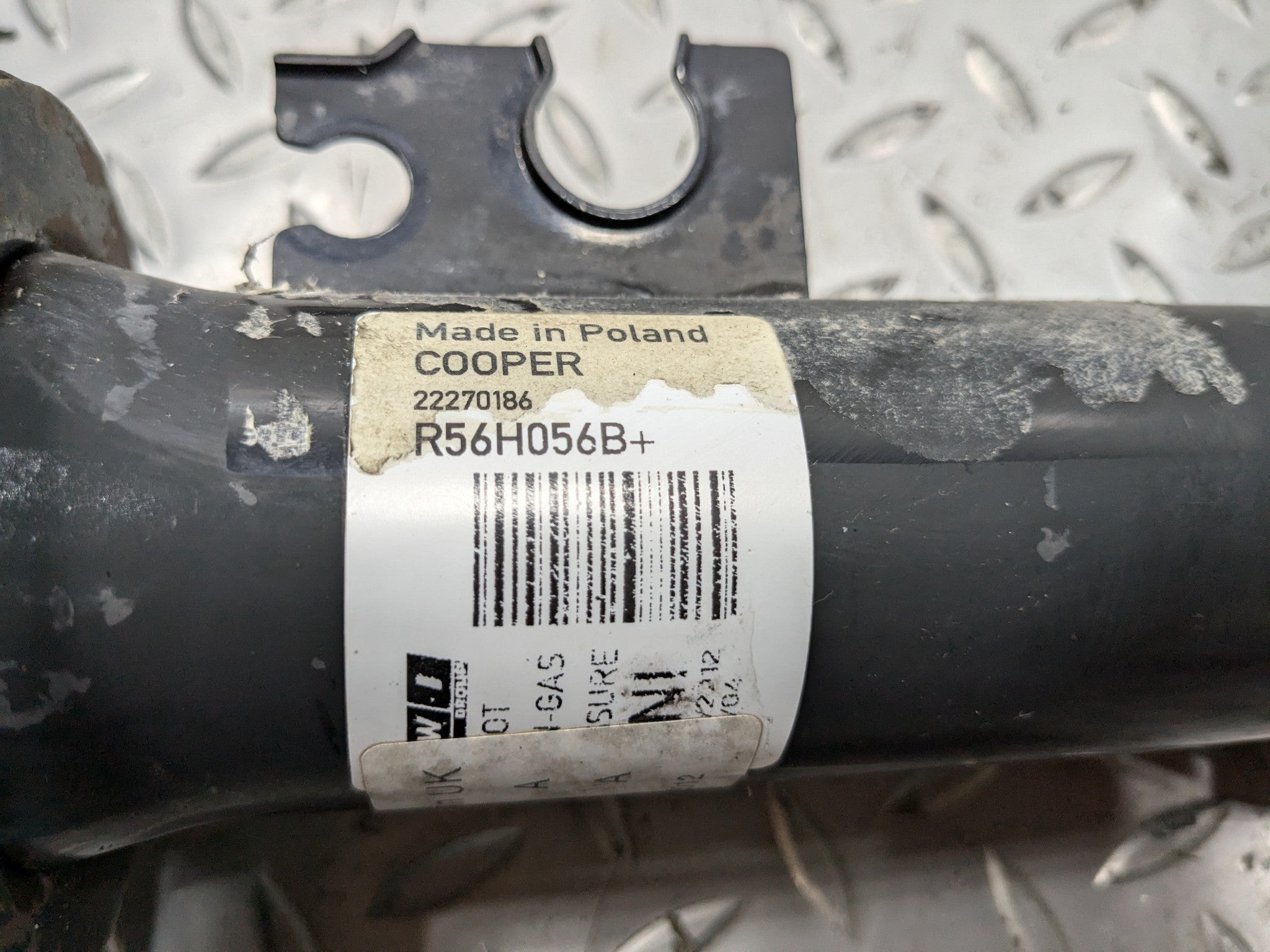 10 - 13 OEM MINI COOPER REAR LEFT SHOCK STRUT ASSEMBLY WITHOUT SPORT SUSPENSION