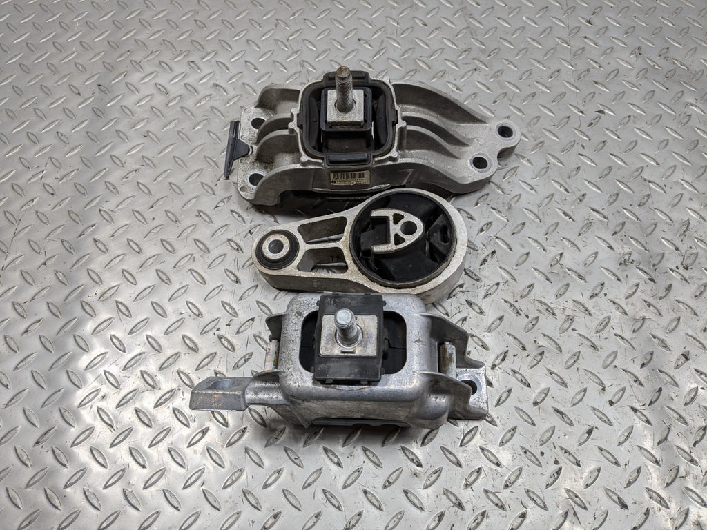 10 - 13 OEM MINI COOPER LEFT RIGHT SIDE AND REAR LOWER ENGINE MOUNT BRACKET SET