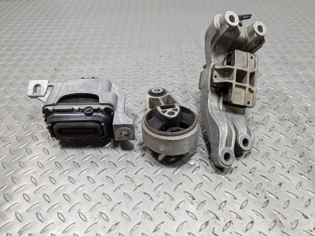 10 - 13 OEM MINI COOPER LEFT RIGHT SIDE AND REAR LOWER ENGINE MOUNT BRACKET SET