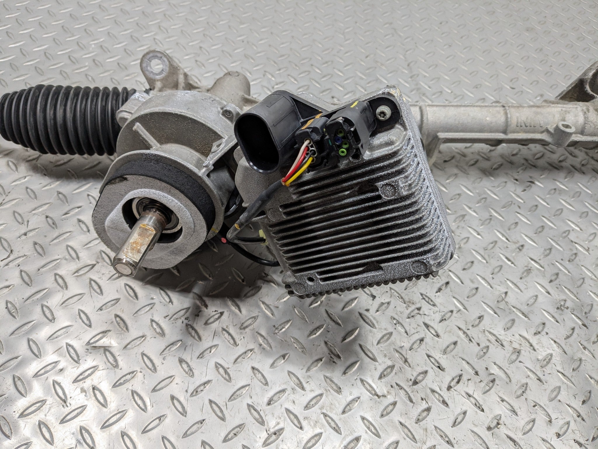 2010 - 2013 OEM MINI COOPER POWER STEERING GEAR RACK AND PINION ASSEMBLY