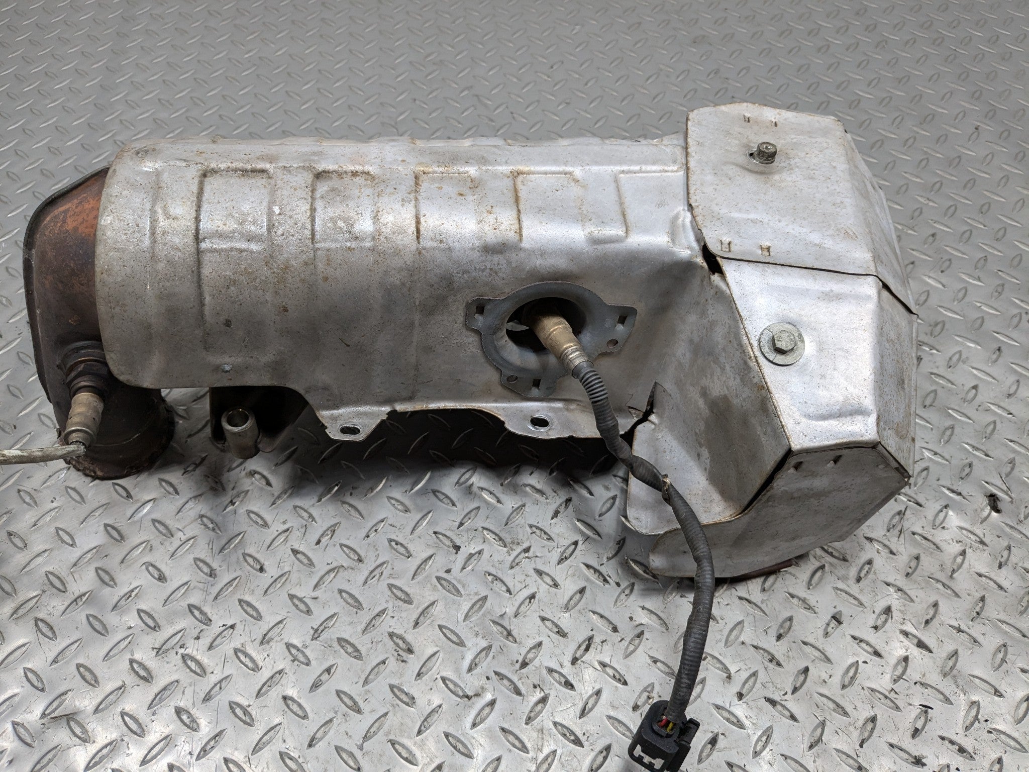 2010 - 2013 OEM MINI COOPER EXHAUST MANIFOLD HEADER WITH HEAT SHIELD