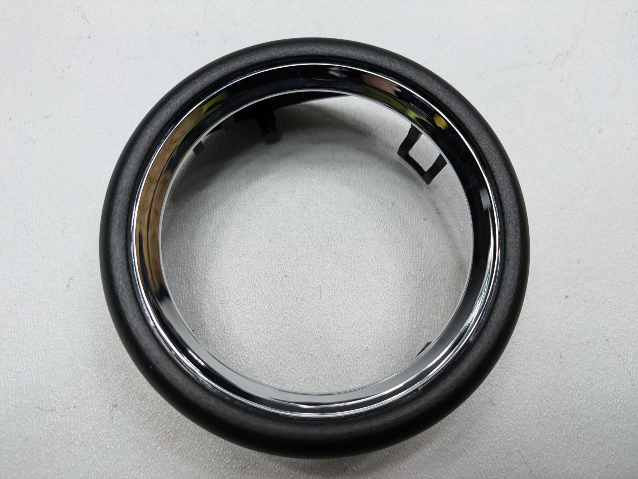 10 - 13 OEM MINI COOPER FRONT RIGHT PASSENGER SIDE AIR VENT BEZEL TRIM PANEL SET