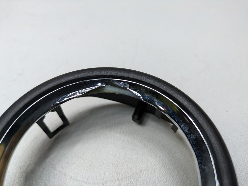 10 - 13 OEM MINI COOPER FRONT RIGHT PASSENGER SIDE AIR VENT BEZEL TRIM PANEL SET