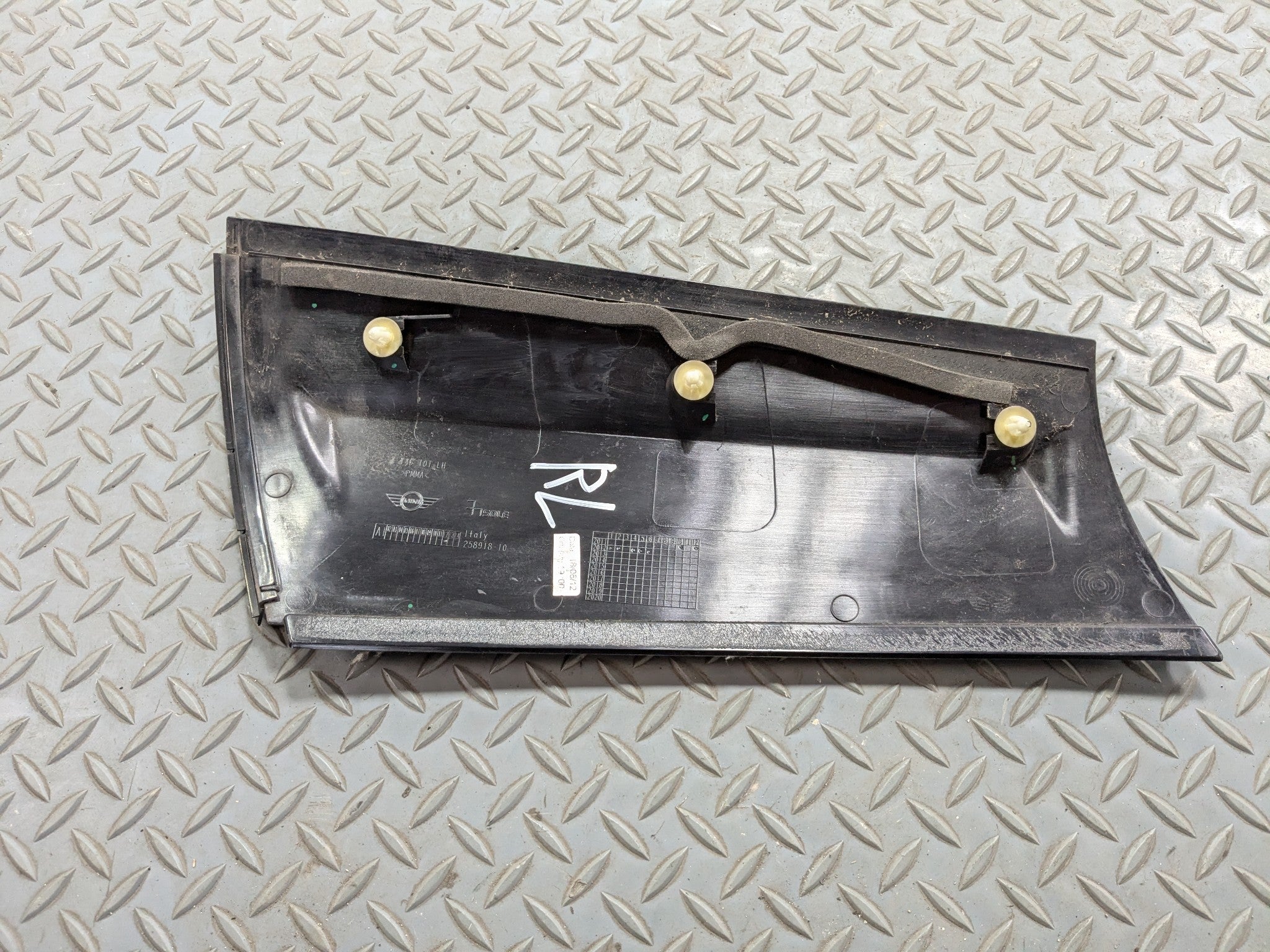 2010 - 2013 OEM MINI COOPER REAR LEFT DRIVER SIDE QUARTER PANEL D PILLAR TRIM