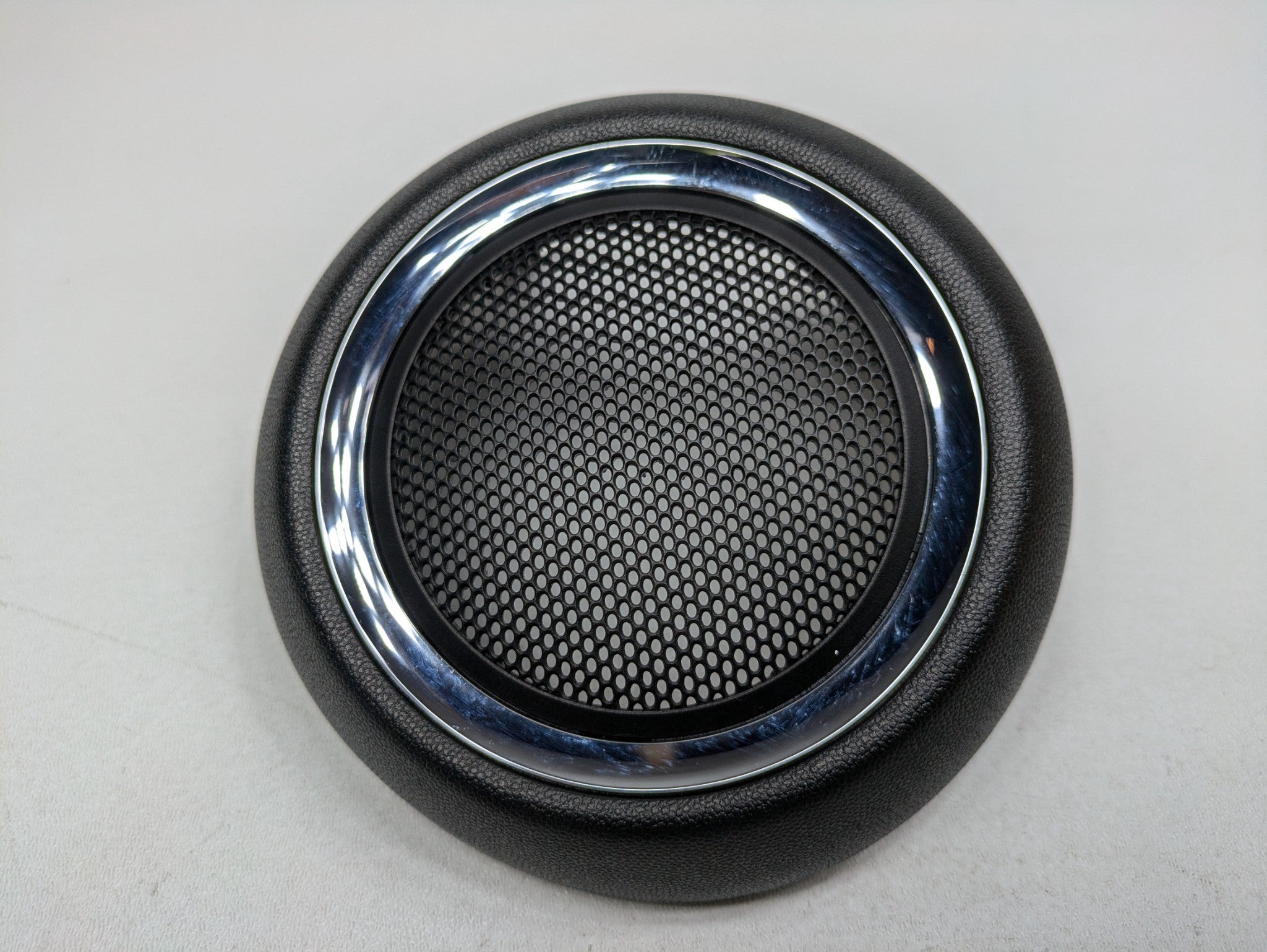 2010 - 2013 OEM MINI COOPER FRONT RIGHT DOOR UPPER SPEAKER GRILLE ASSEMBLY