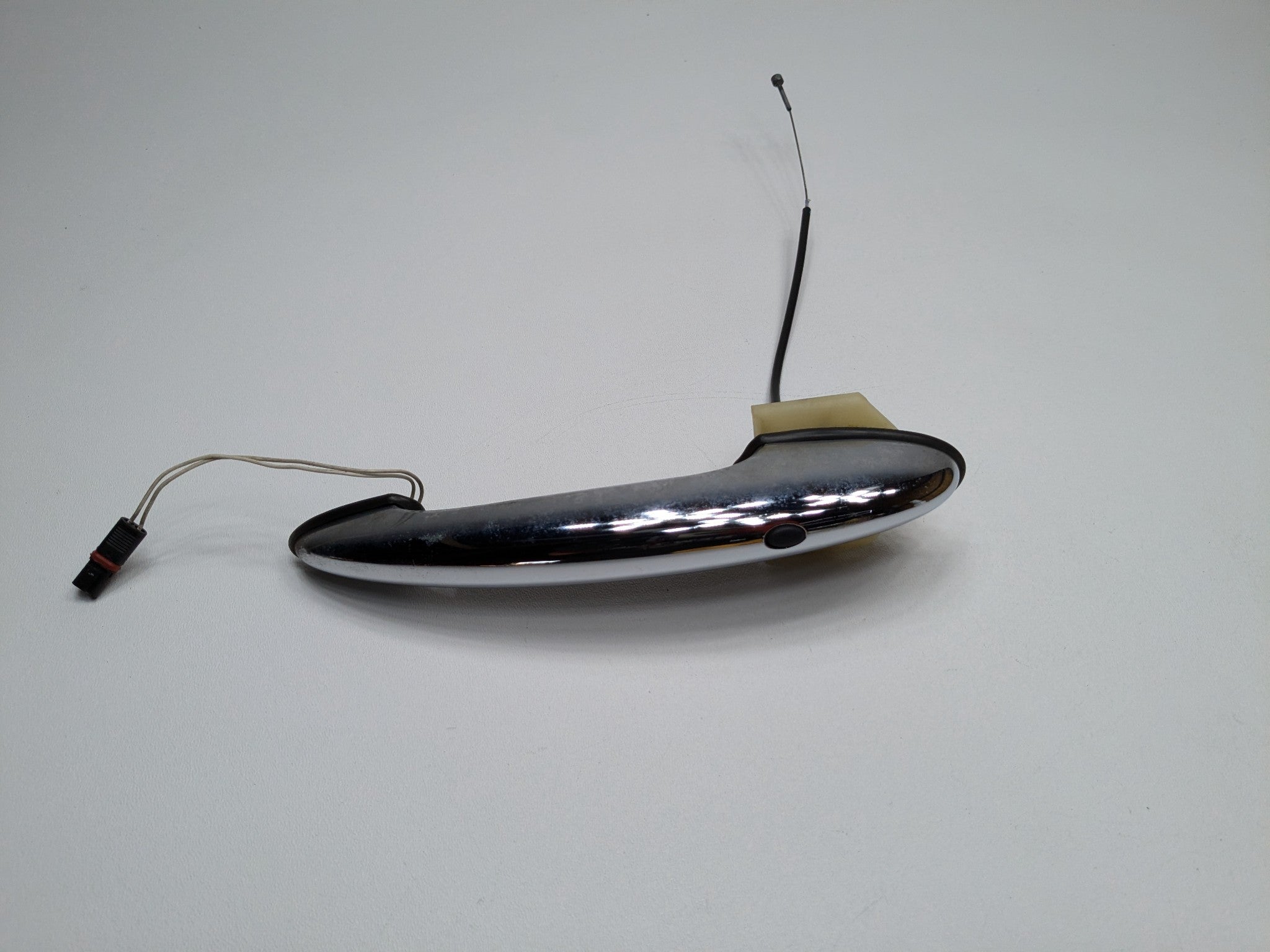 2010 - 2013 OEM MINI RIGHT PASSENGER SIDE EXTERIOR DOOR HANDLE ASSEMBLY