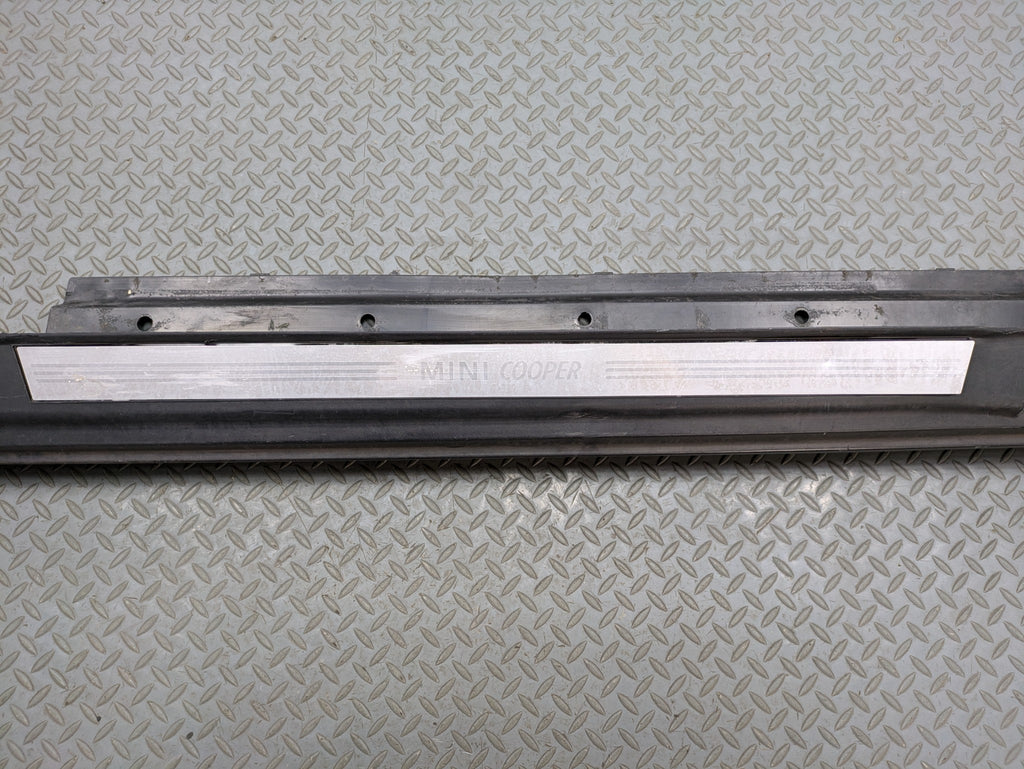 10 - 13 OEM MINI COOPER LEFT DRIVER SIDE SKIRT ROCKER PANEL BODY MOLDING TRIM