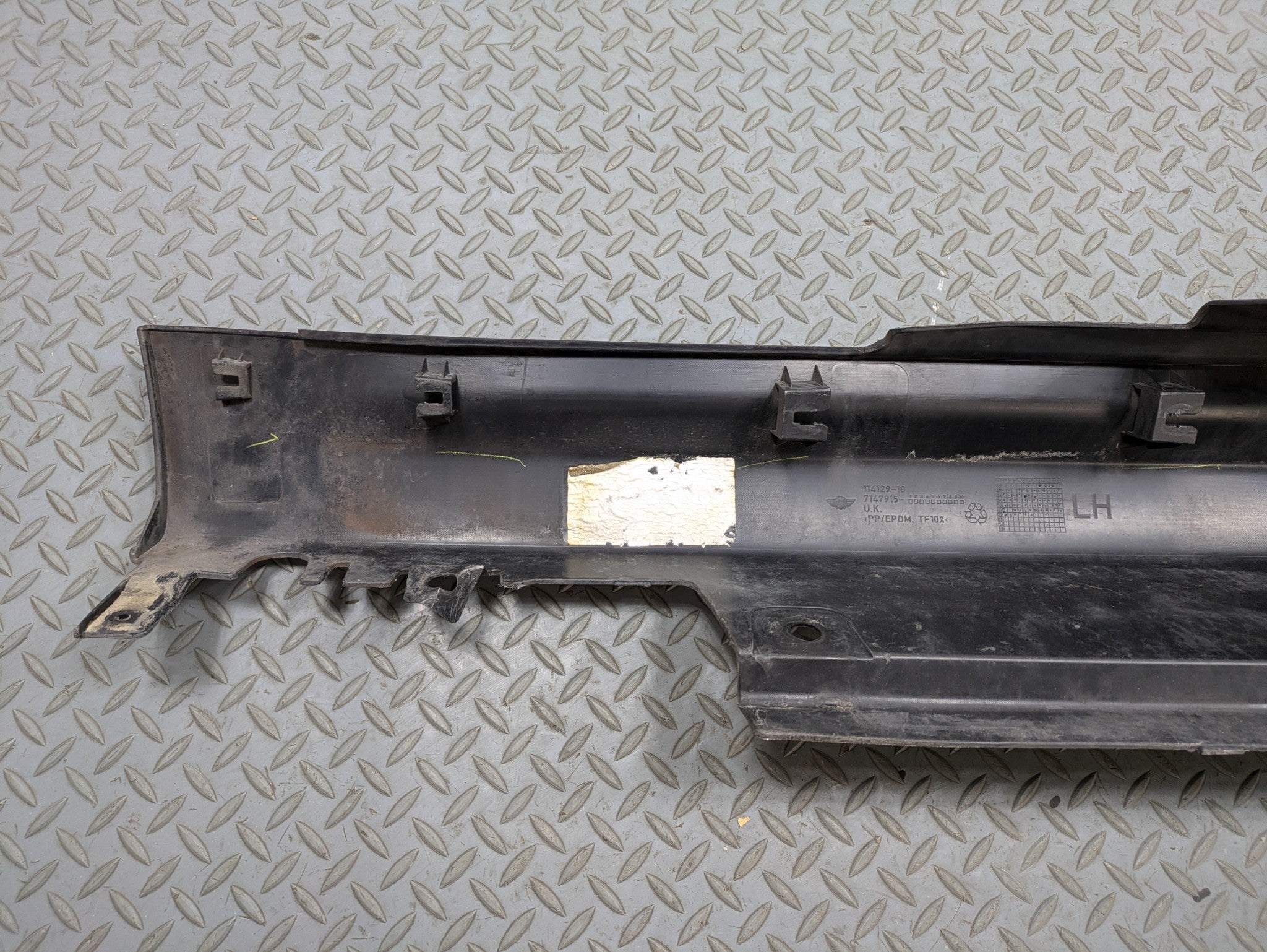 10 - 13 OEM MINI COOPER LEFT DRIVER SIDE SKIRT ROCKER PANEL BODY MOLDING TRIM