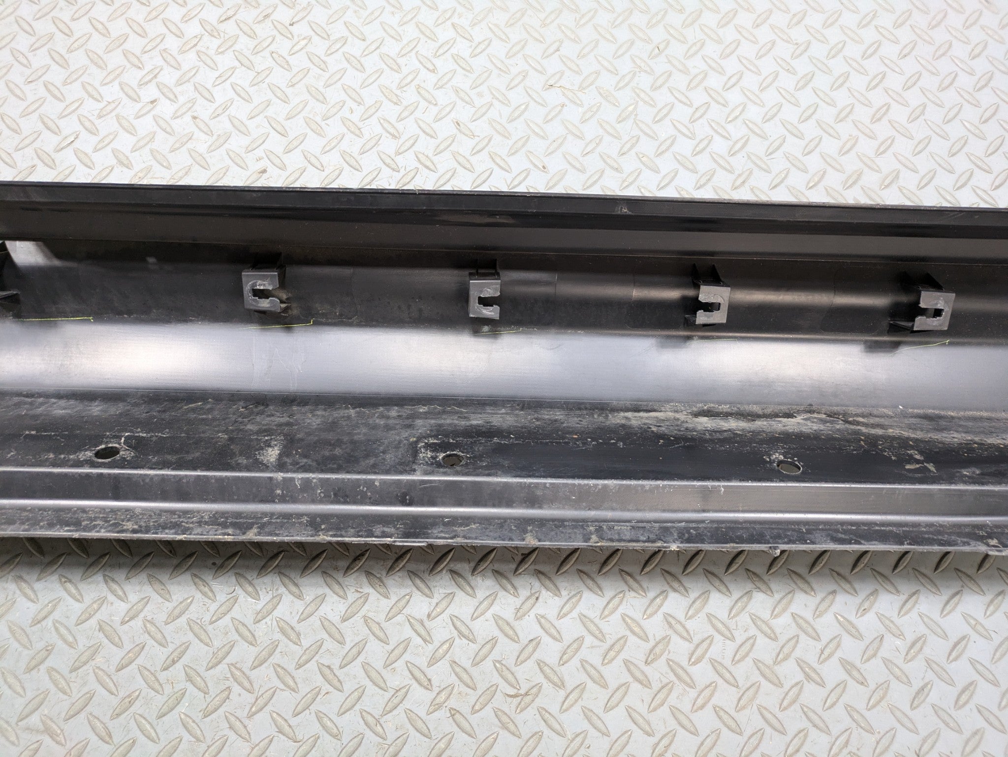 10 - 13 OEM MINI COOPER LEFT DRIVER SIDE SKIRT ROCKER PANEL BODY MOLDING TRIM