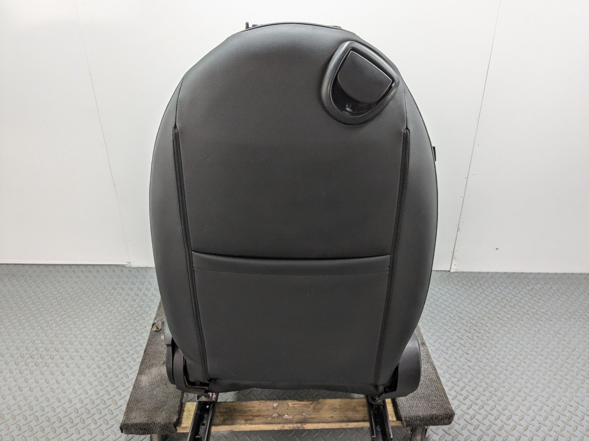 2010 - 2013 OEM MINI COOPER FRONT RIGHT PASSENGER SIDE SEAT ASSEMBLY BLACK