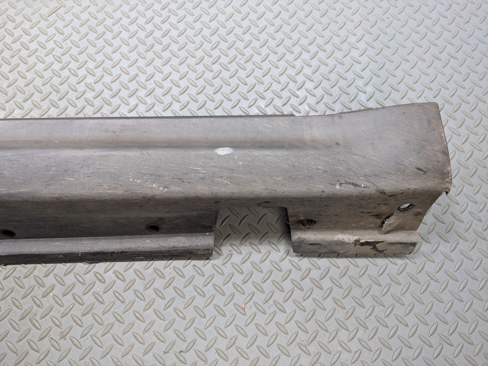 2010 - 2013 OEM MINI COOPER RIGHT SIDE SKIRT ROCKER PANEL BODY MOLDING TRIM