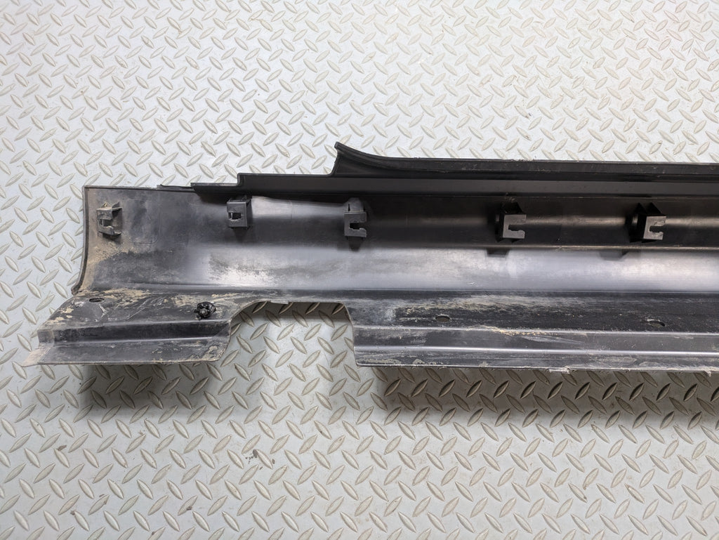 2010 - 2013 OEM MINI COOPER RIGHT SIDE SKIRT ROCKER PANEL BODY MOLDING TRIM