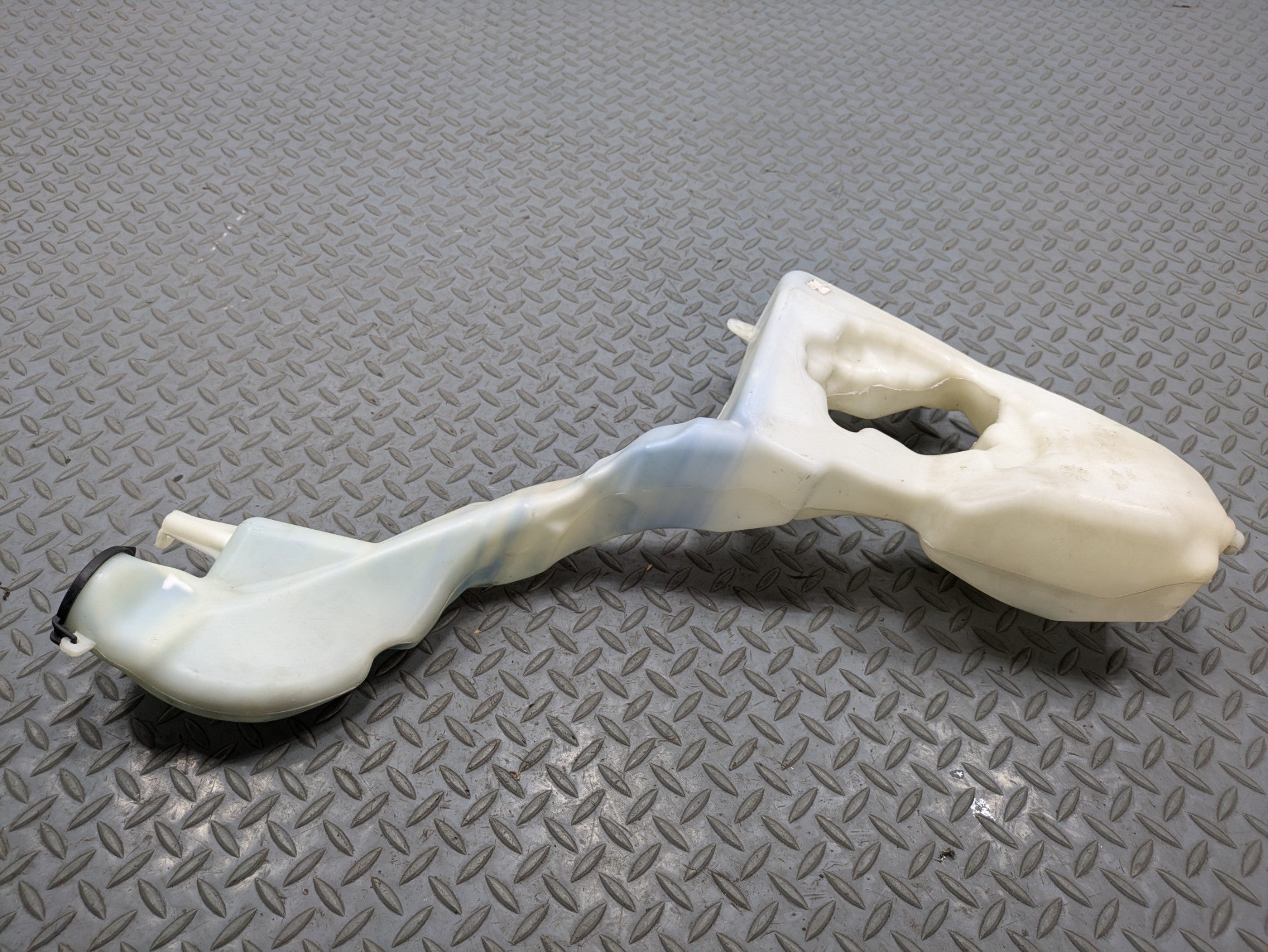 2010 - 2013 OEM MINI COOPER WINDSHIELD WASHER BOTTLE FLUID RESERVOIR TANK