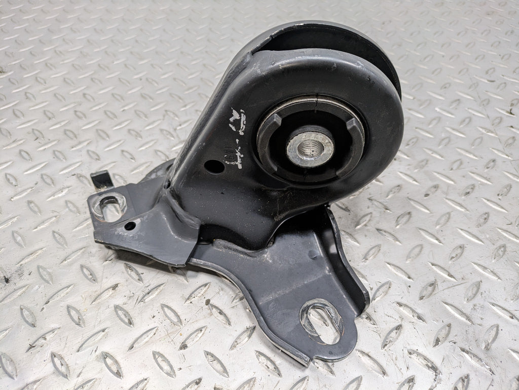 2010 - 2013 OEM MINI COOPER REAR RIGHT SIDE LOWER TRAILING ARM BRACKET BUSHING