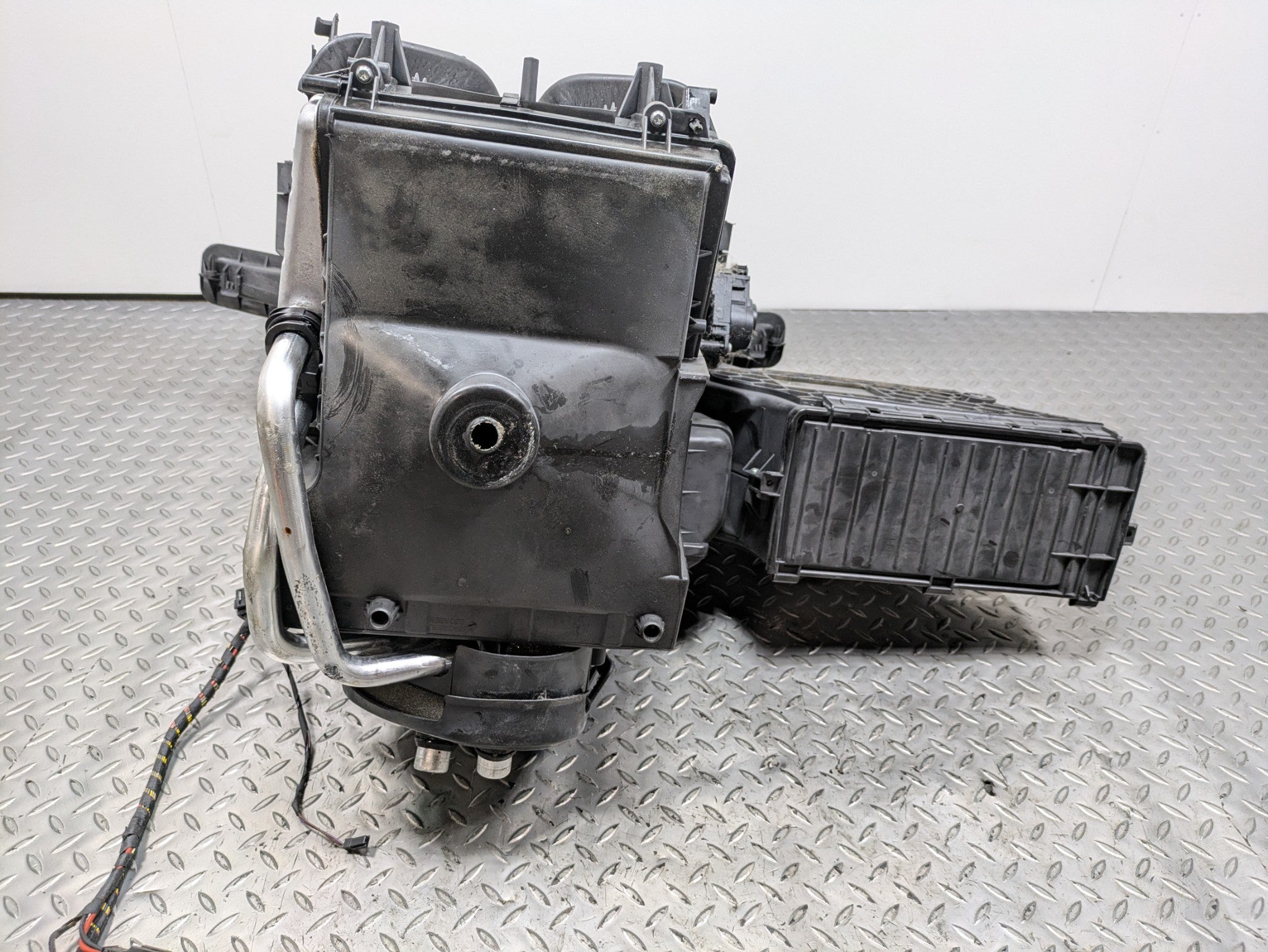 2010 - 2013 OEM MINI COOPER HEATER CORE BLOWER EVAPORATOR ASSEMBLY BLACK