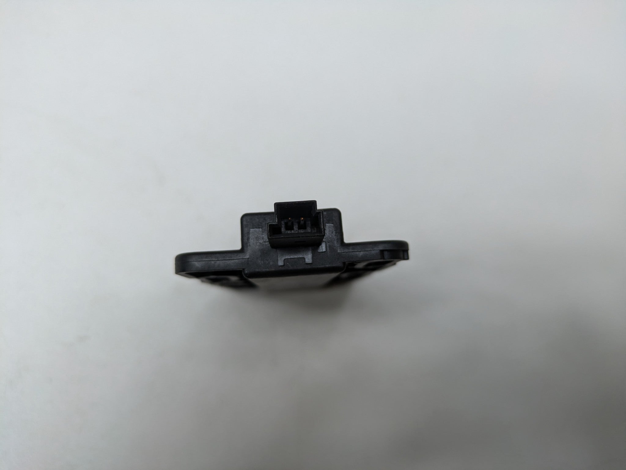 2010 - 2013 OEM MINI COOPER FRONT RIGHT SIDE KEYLESS ENTRY ANTENNA ACCESS