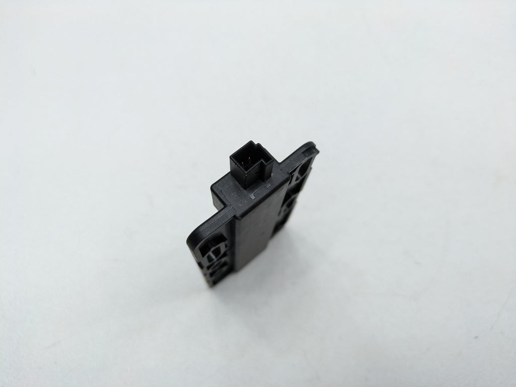 2010 - 2013 OEM MINI COOPER REAR RIGHT SIDE KEYLESS ENTRY ANTENNA ACCESS