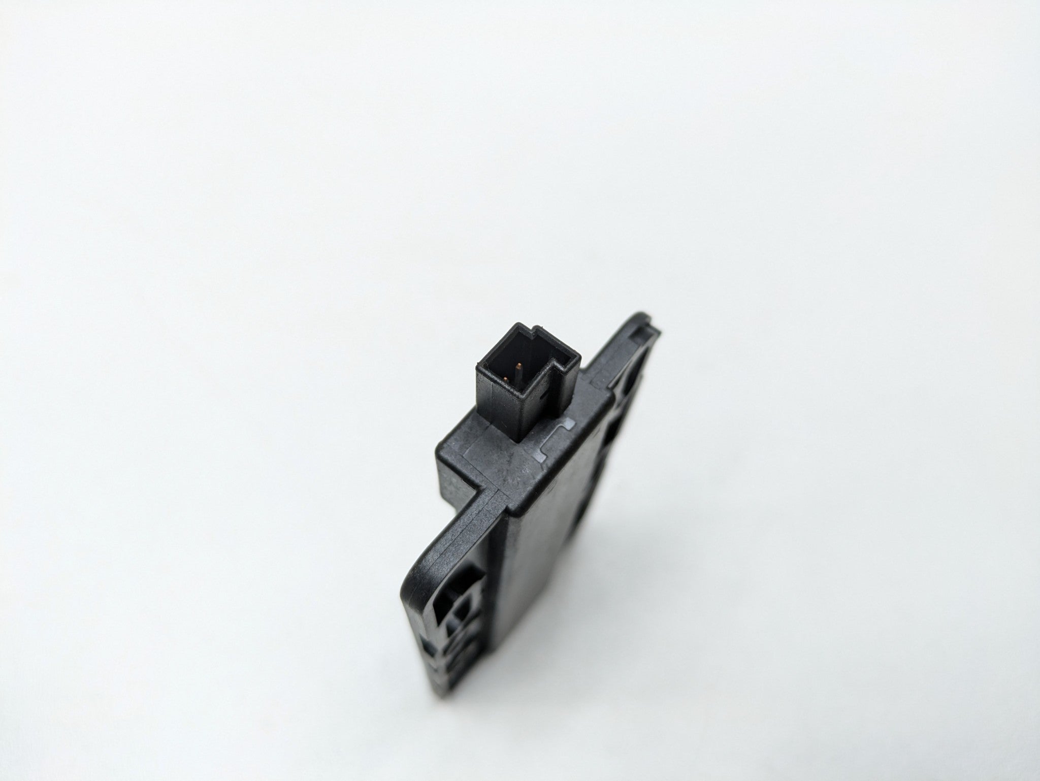 2010 - 2013 OEM MINI COOPER REAR LEFT DRIVER SIDE KEYLESS ENTRY ANTENNA ACCESS