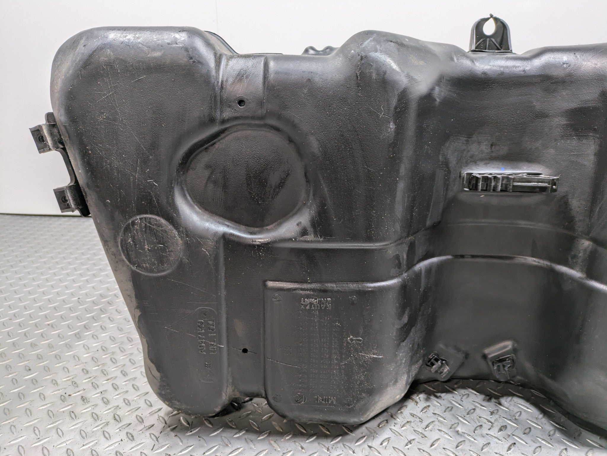 2010 - 2013 OEM MINI COOPER FUEL GAS TANK RESERVOIR WITH PUMP ASSEMBLY