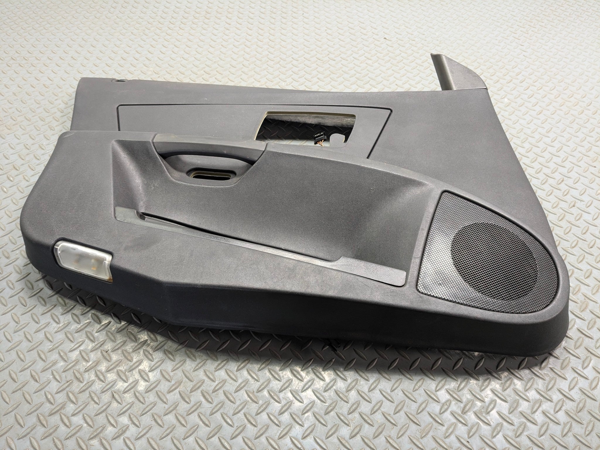 2005 - 2007 OEM CADILLAC CTS FRONT LEFT DRIVER SIDE INTERIOR DOOR TRIM PANEL