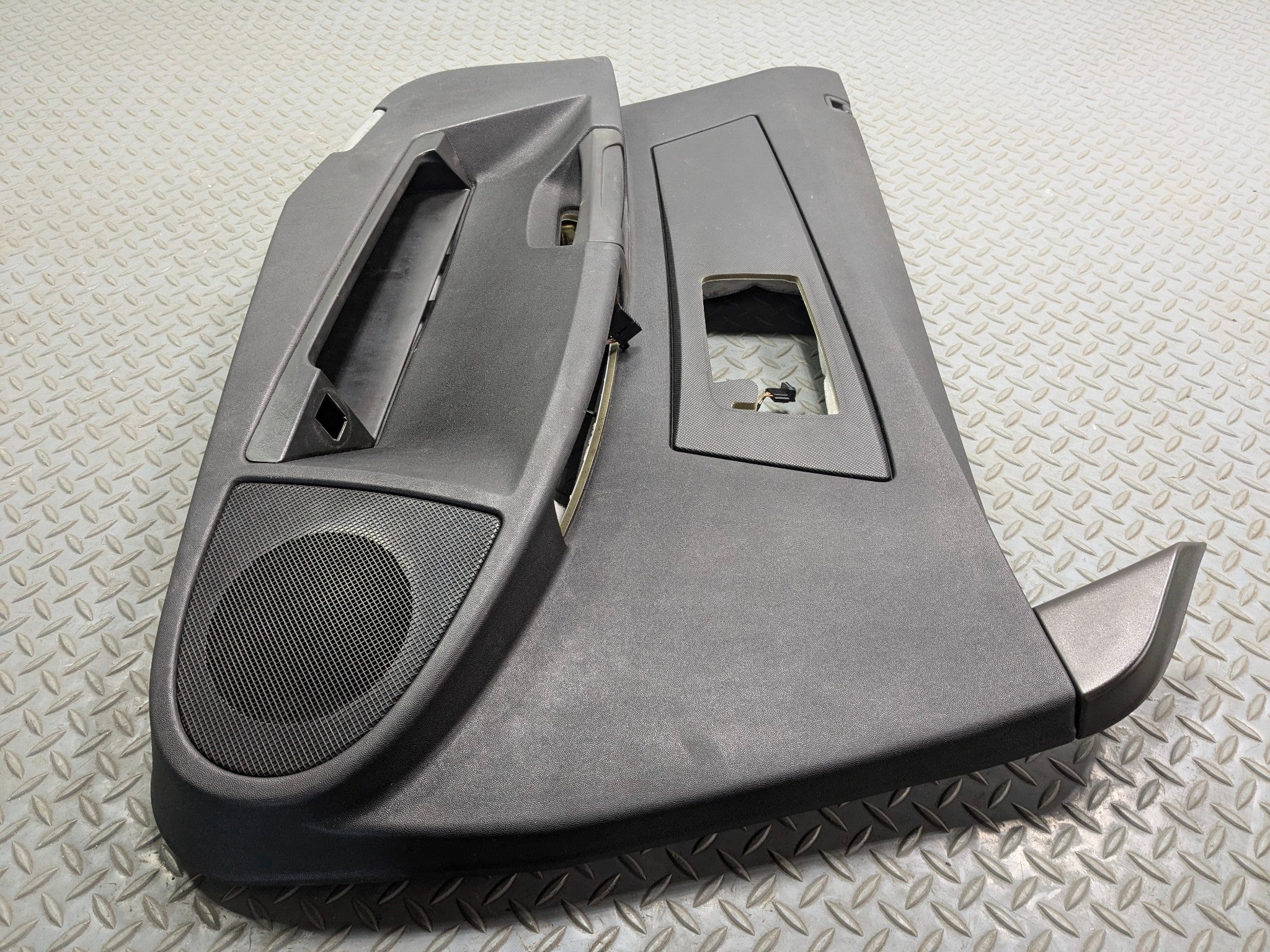 2005 - 2007 OEM CADILLAC CTS FRONT LEFT DRIVER SIDE INTERIOR DOOR TRIM PANEL